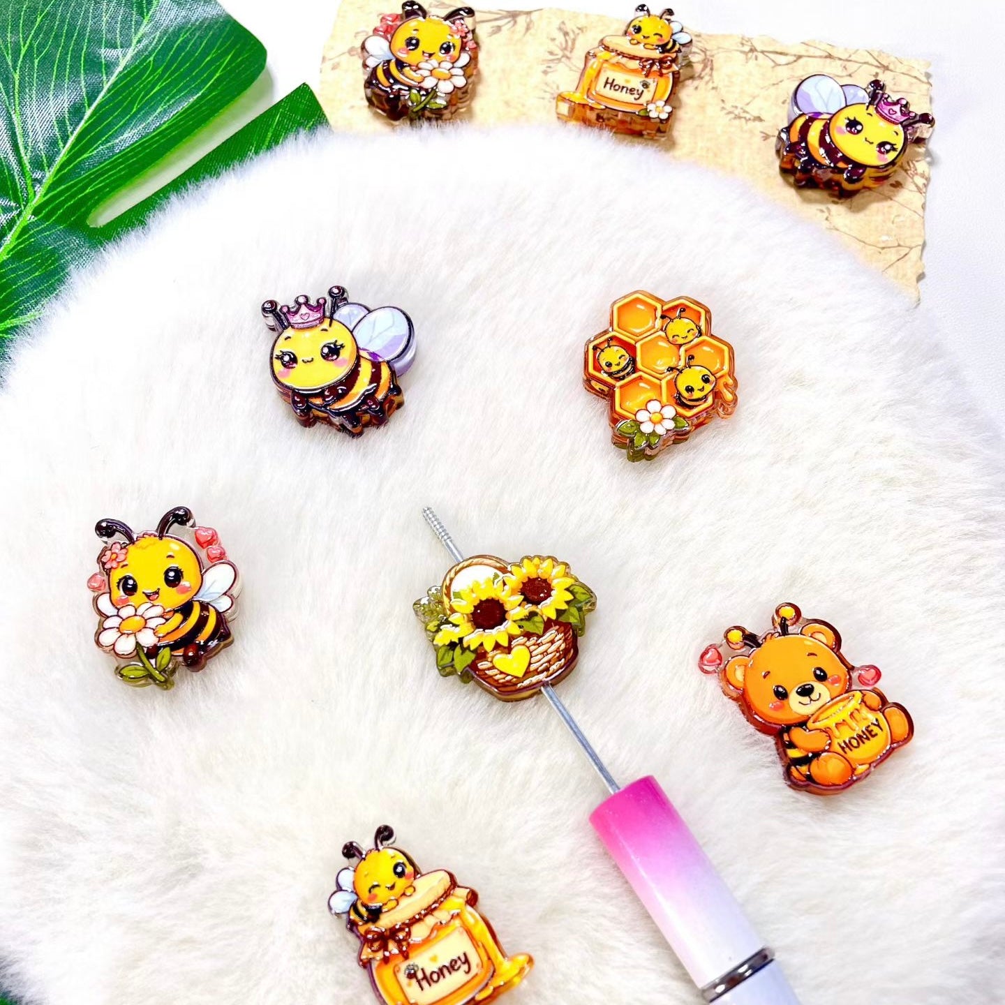Cute Style Honey Bee Around by Flowers Music Hearts Honey Pot Acrylic Focal Beads, Semi-Clear, For Pen Toppers,Random Mix