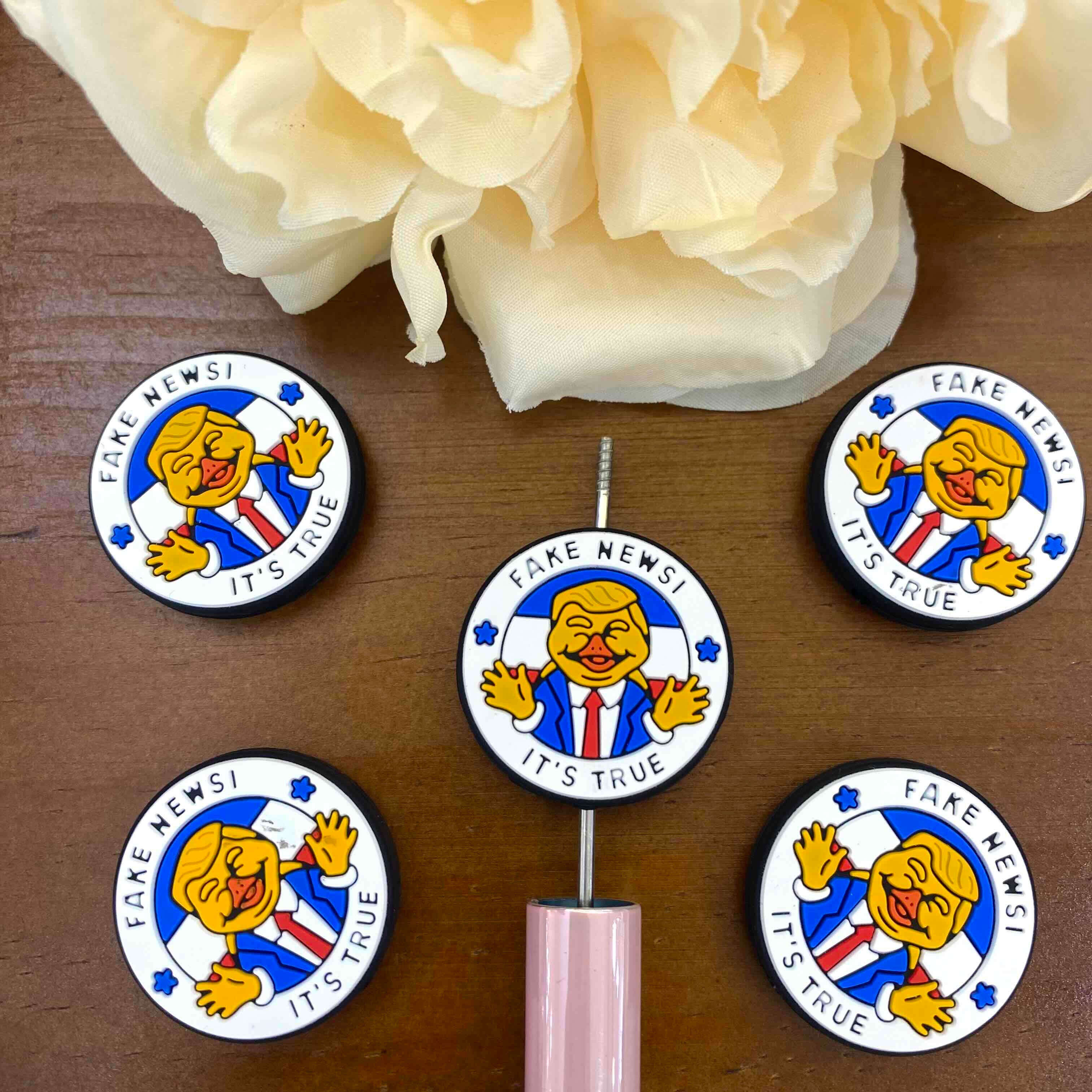 FS20203-Fake News Cartoon Duck Flat Silicone Focal Beads