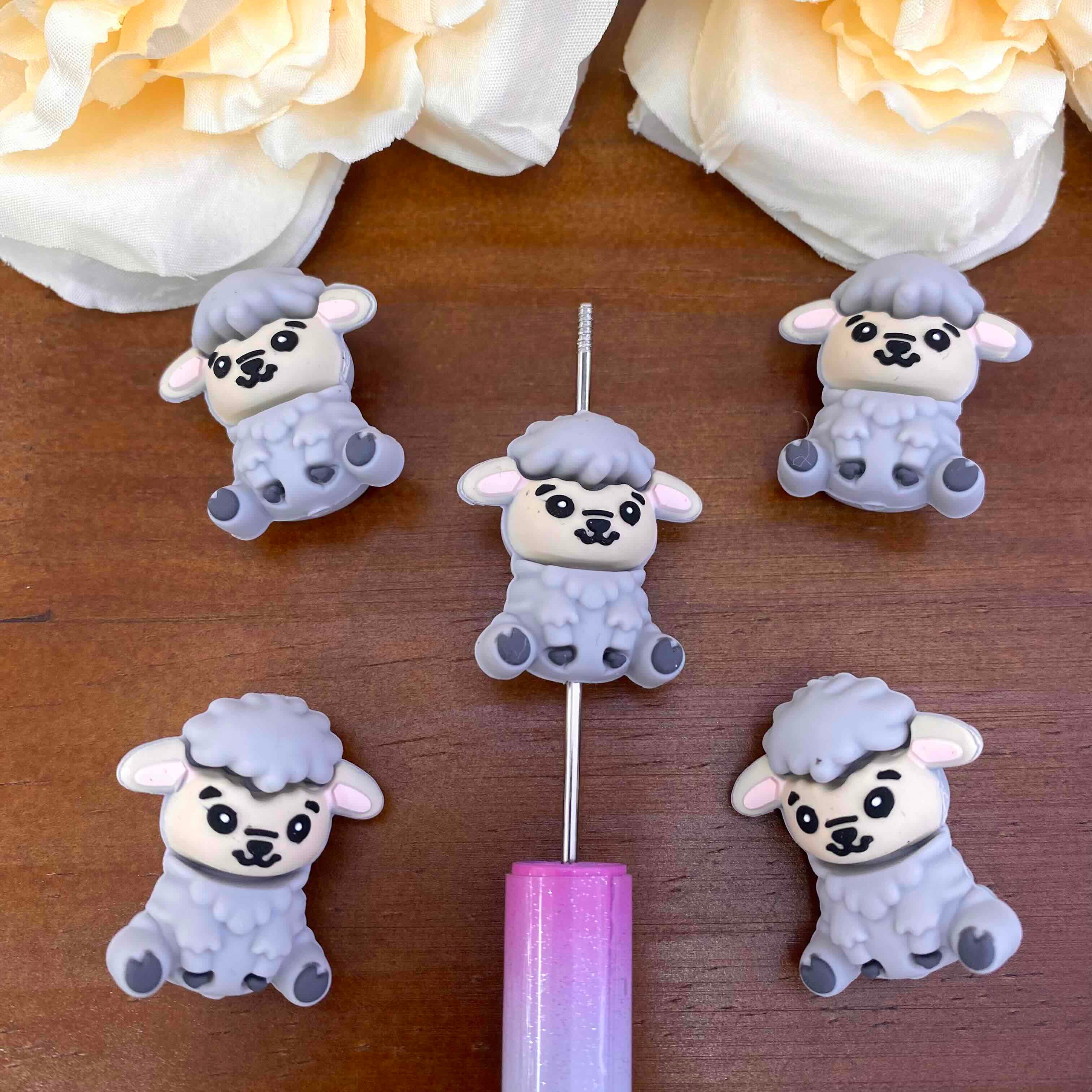 FS20534-3D Sheep Silicone Focal Beads