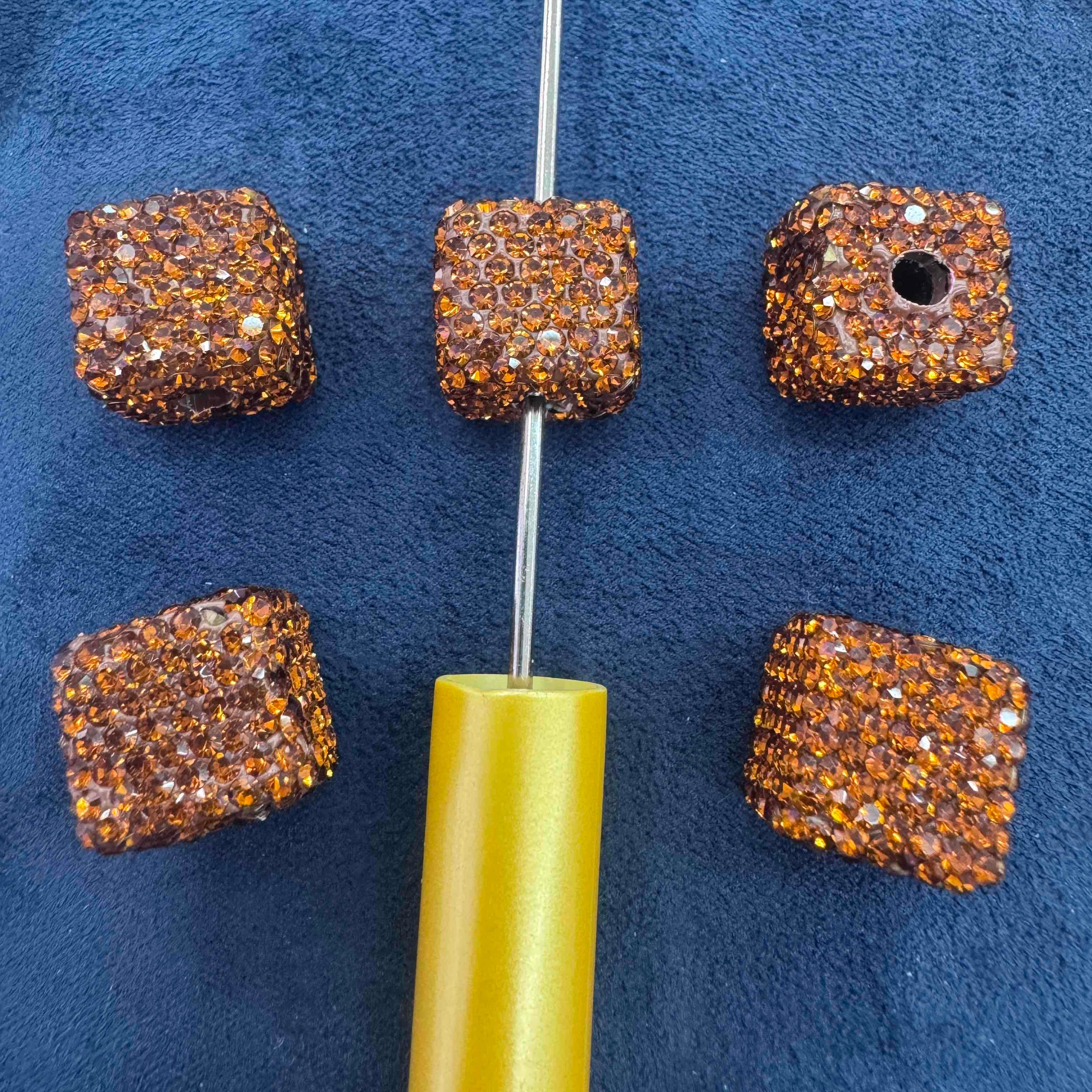 FS20231-16mm Solid Color Rhinestone Clay Cube Beads