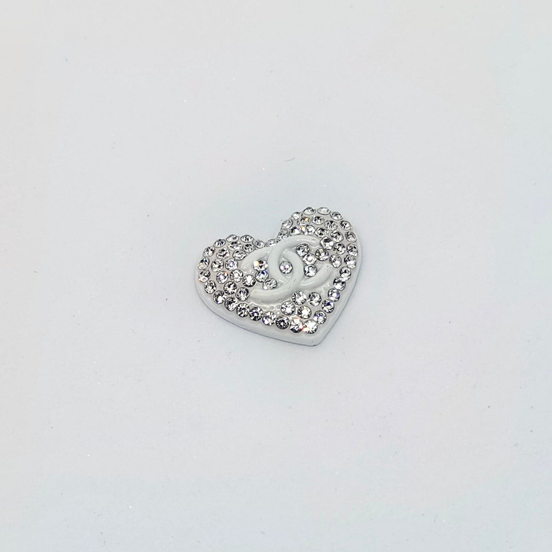 FS3902-About 18×22mm Rhinestone Heart Metal Patch As Picture Shows