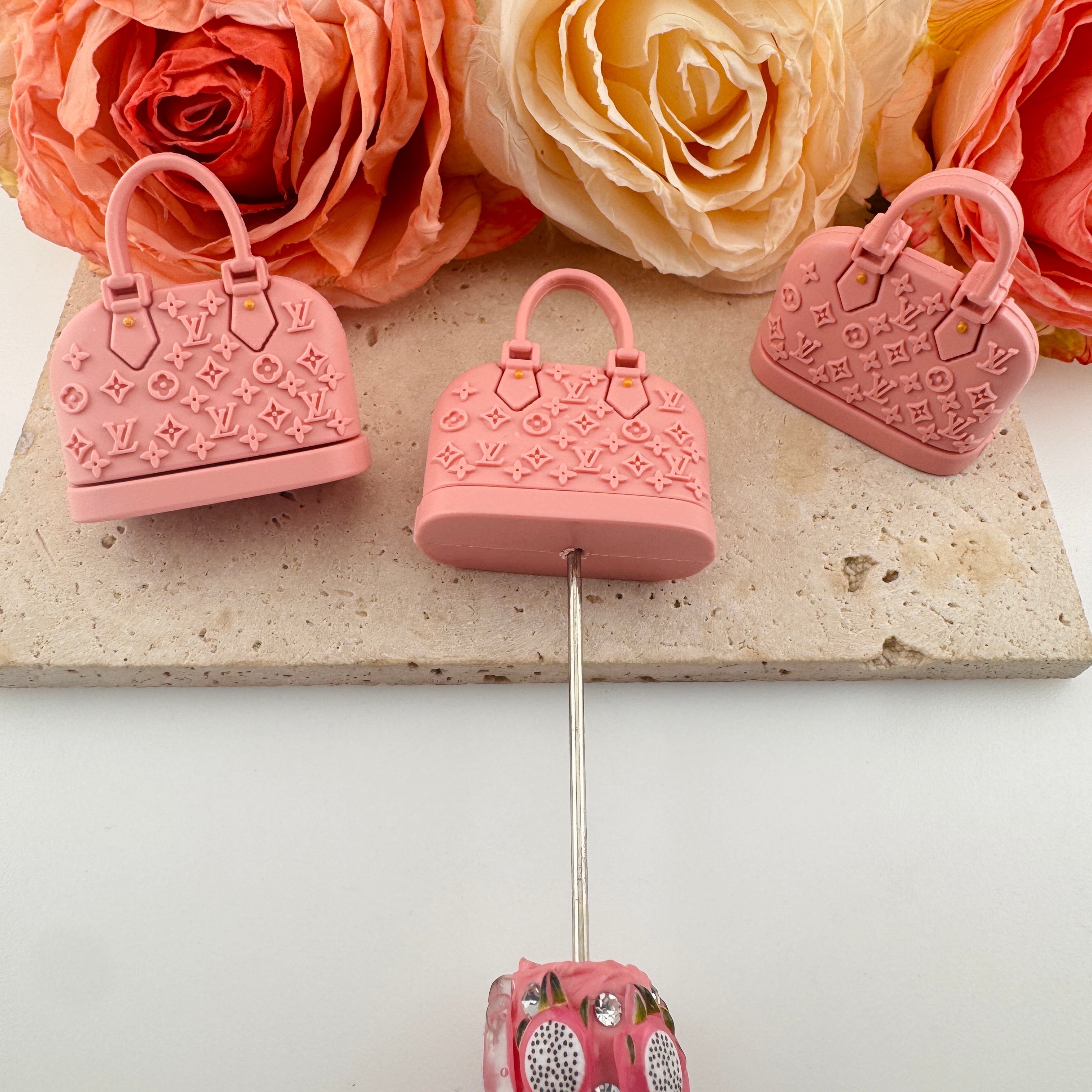 FS5607-About 44×37×28mm Silicone Topper As Picture Shows