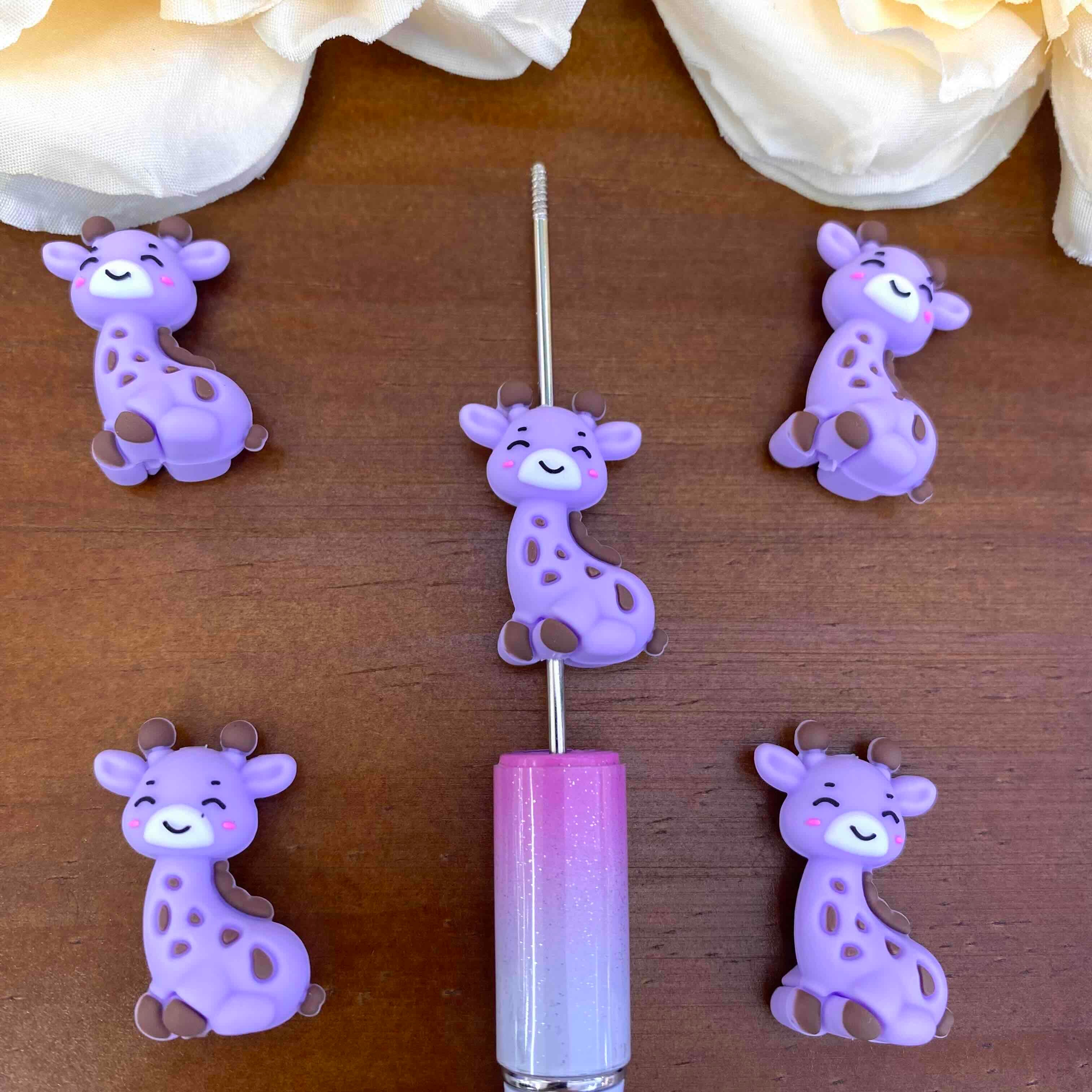 FS20561-3D Purple Giraffe Silicone Focal Beads