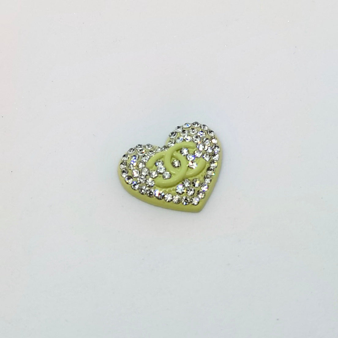 FS3902-About 18×22mm Rhinestone Heart Metal Patch As Picture Shows