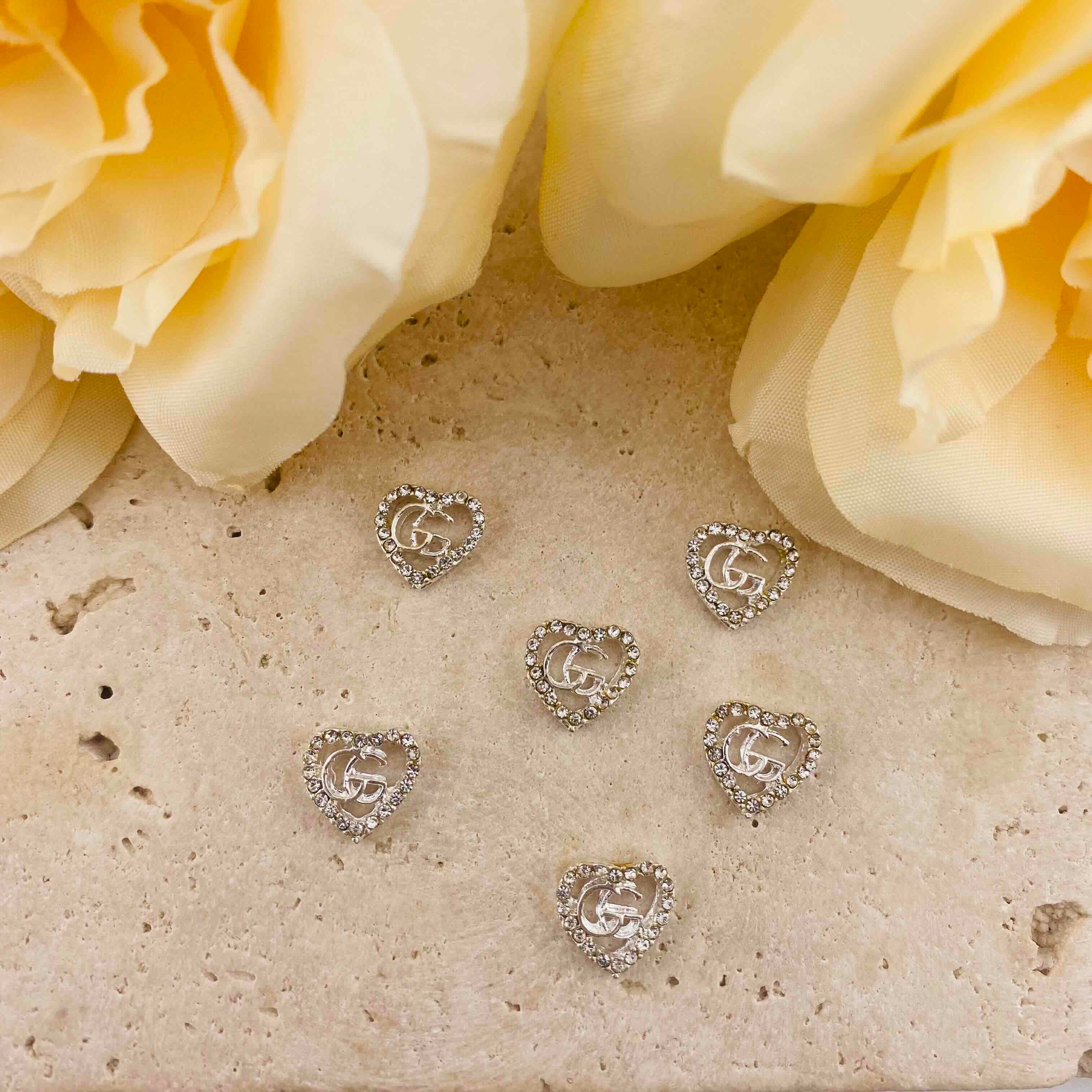 PP20058-About 9*10mm GG Rhinestone Metal Nail Charms
