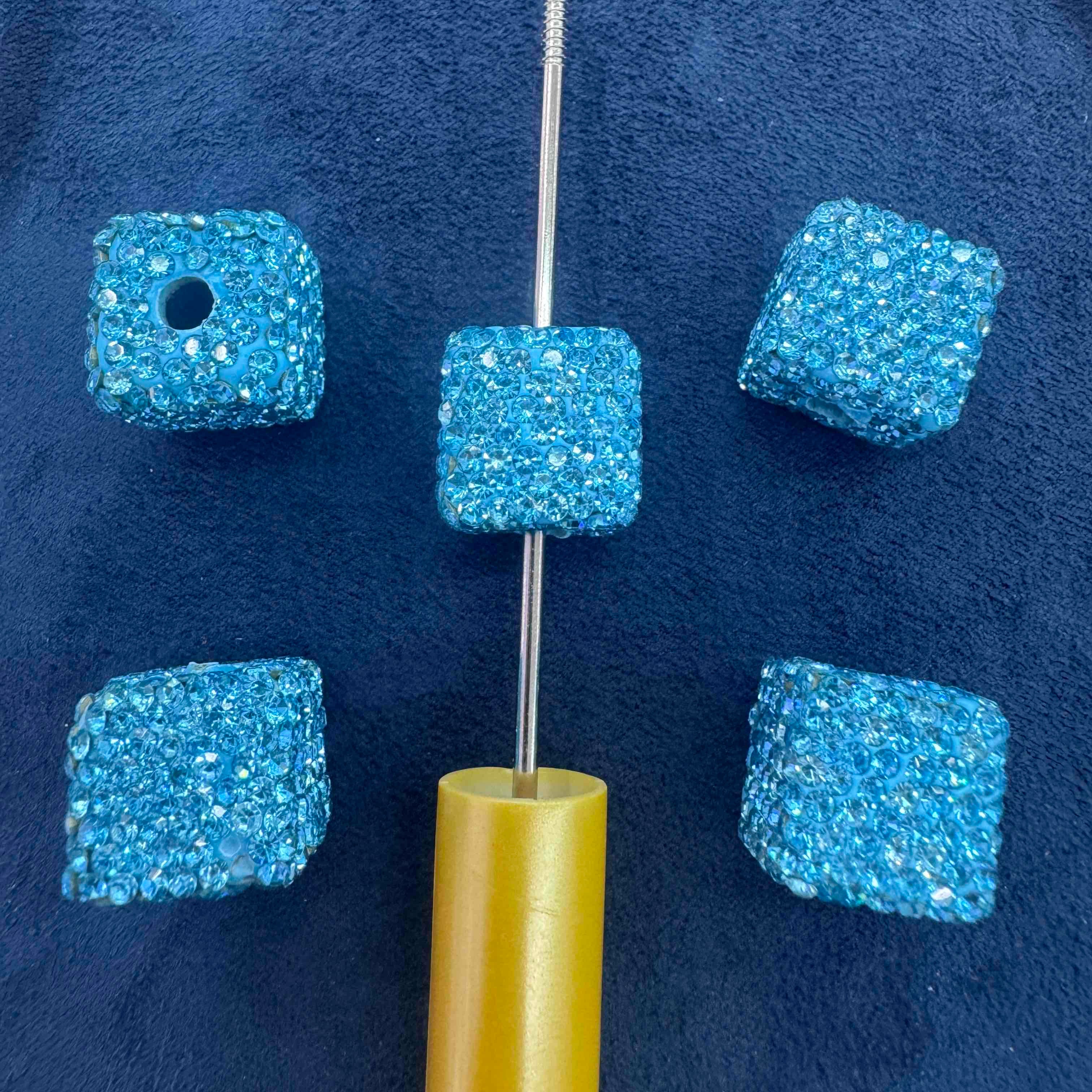 FS20231-16mm Solid Color Rhinestone Clay Cube Beads