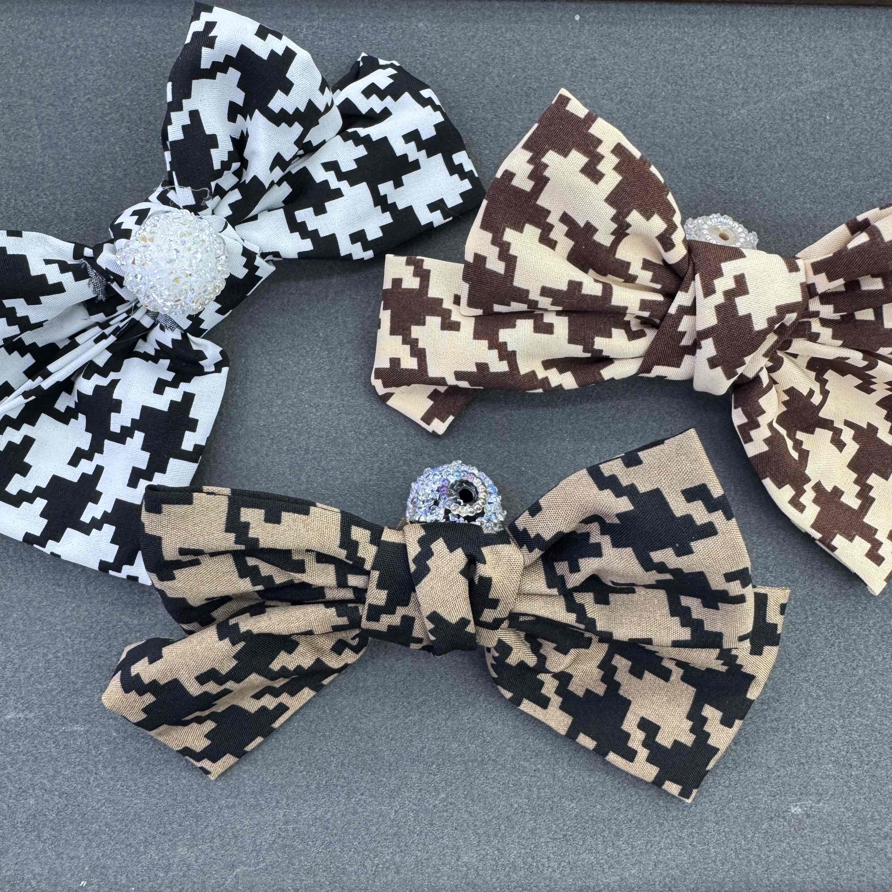 FS20045-Bow Sugar Beads