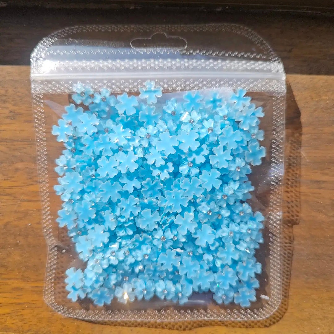 FS5711-8.3MM Four-Petals Heart Flower Charms With Diamonds Zoe DIY Wholesale