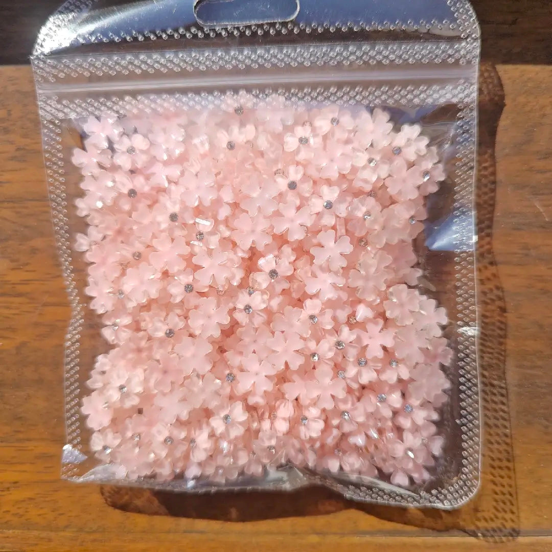 FS5711-8.3MM Four-Petals Heart Flower Charms With Diamonds Zoe DIY Wholesale