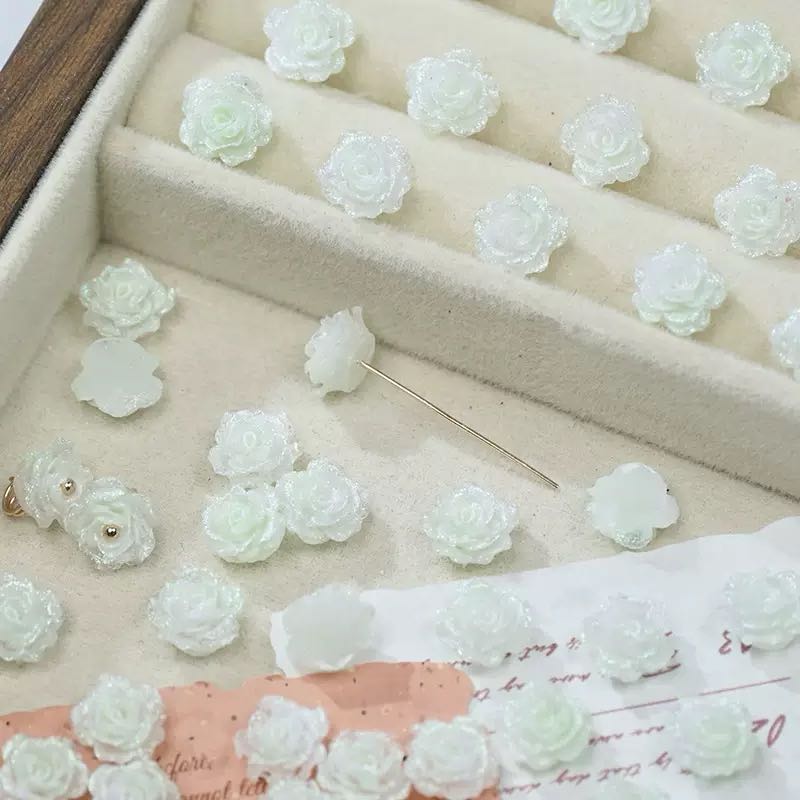 FS6144-8MM Luminous Soft Flower Charms