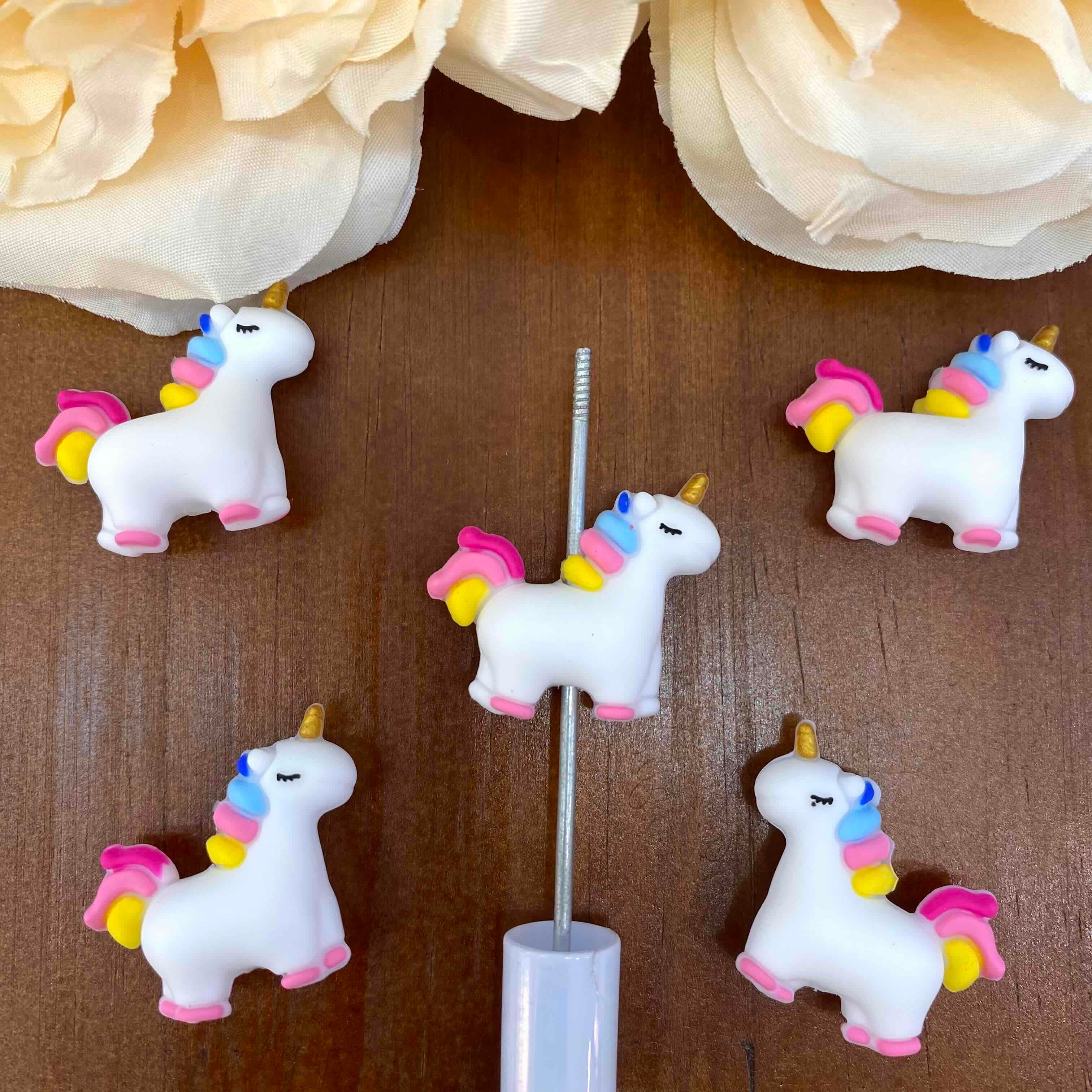 FS20515-3D Rainbow Unicorn Silicone Focal Beads