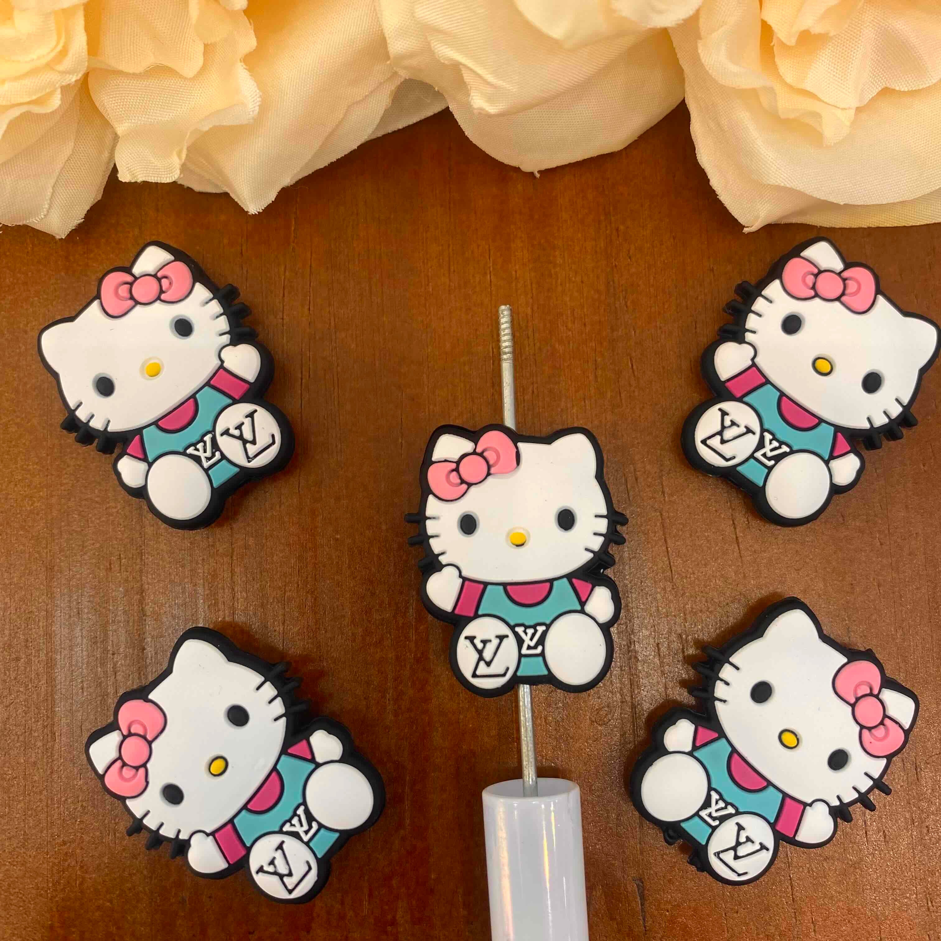 FS20463-Hello Kitty Flat Silicone Focal Beads