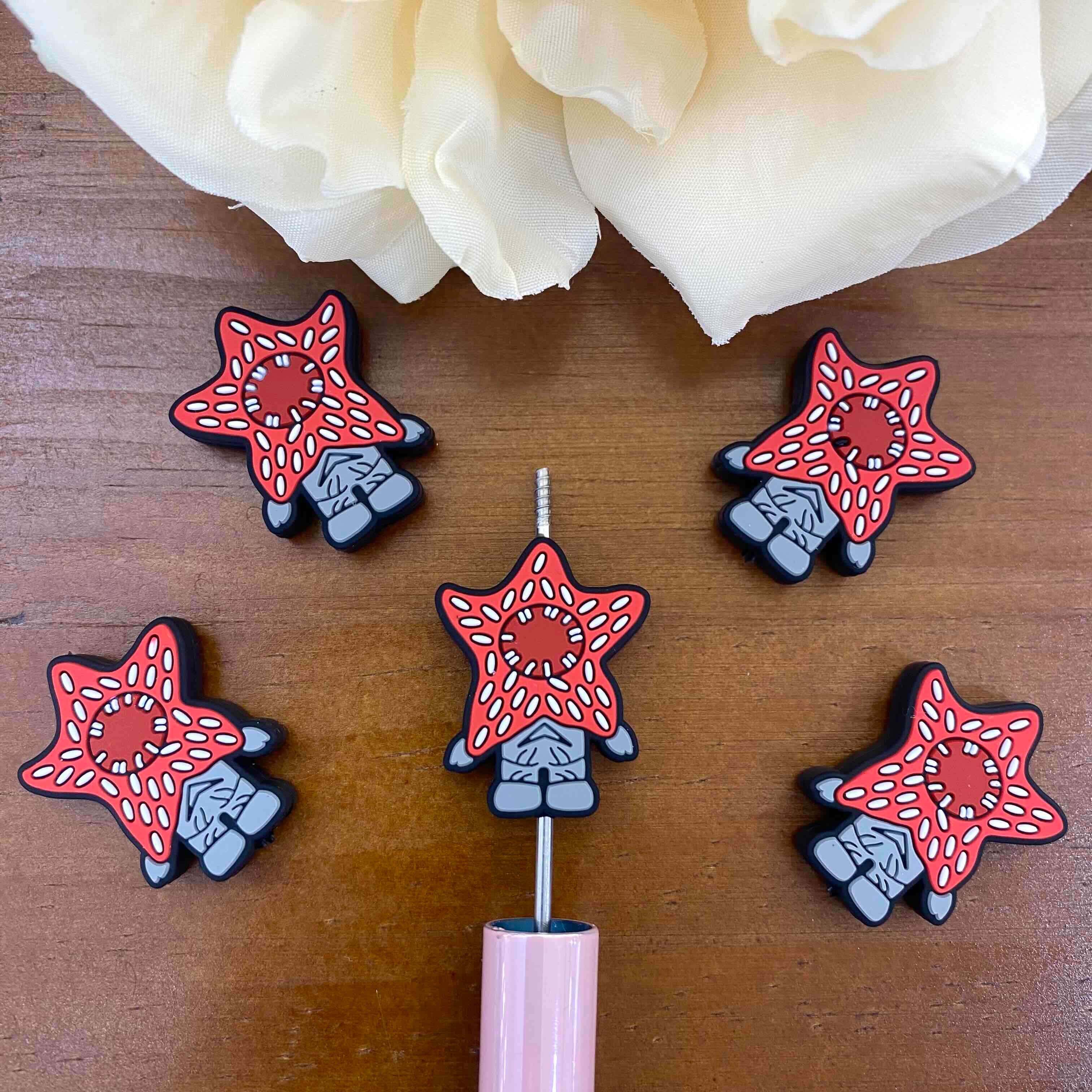 FS20211-Stranger Things Demogorgon Flat Silicone Focal Beads