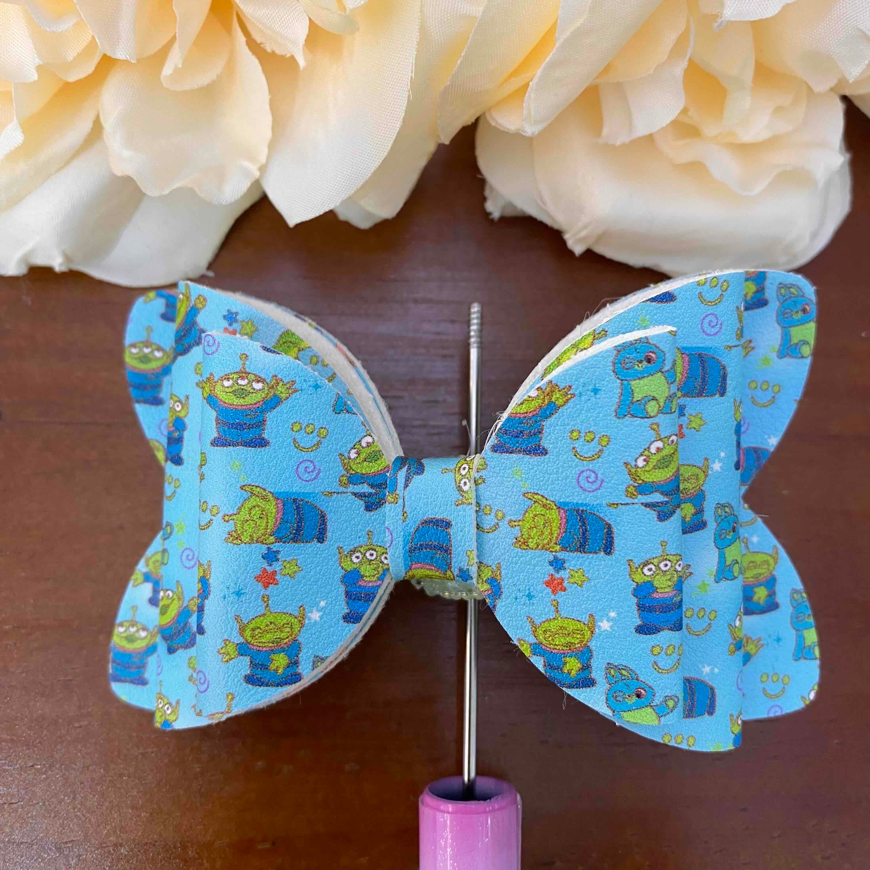 FS20624-Toy Story Sugar Bow Beads