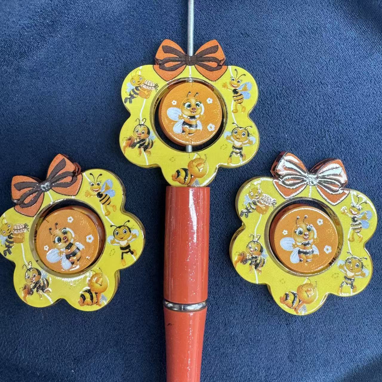Bee Acrylic Bow Beads