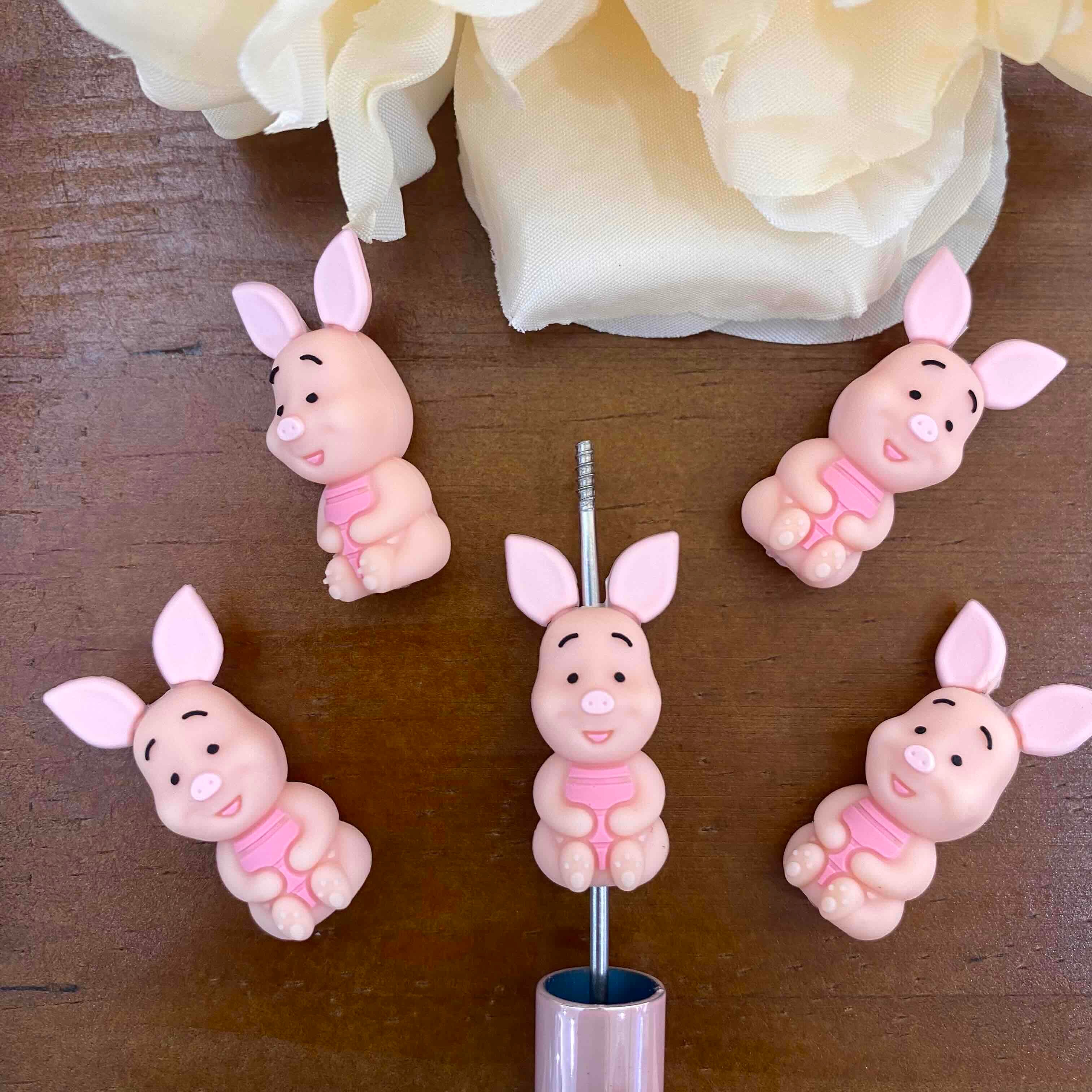 FS20226-3D Pigle Silicone Focal Beads