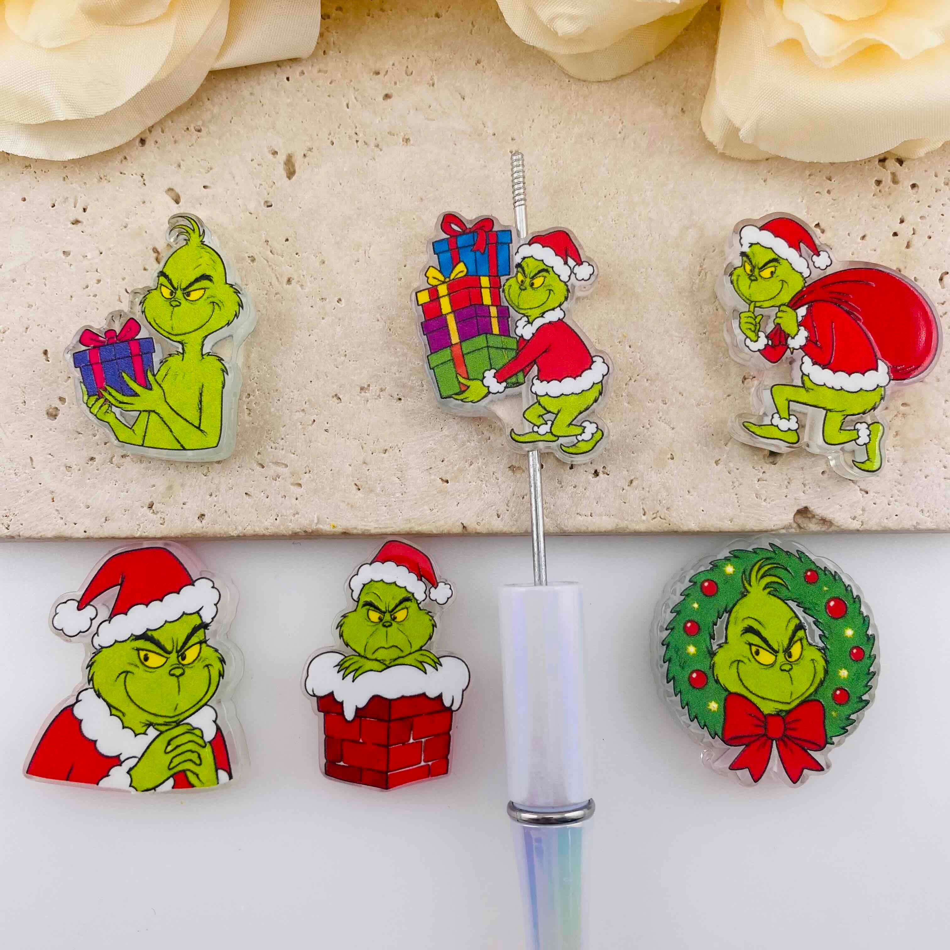 FS19908-About 28*40mm Christmas The Grinch Acylic Beads