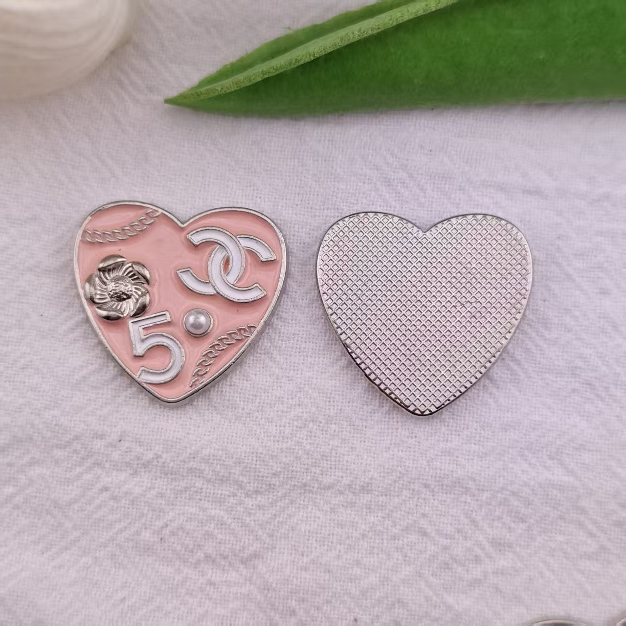 FS4148- 25×24Mm CC  Heart-Shaped Pearl Alloy Patche Zoe's DIY Shop