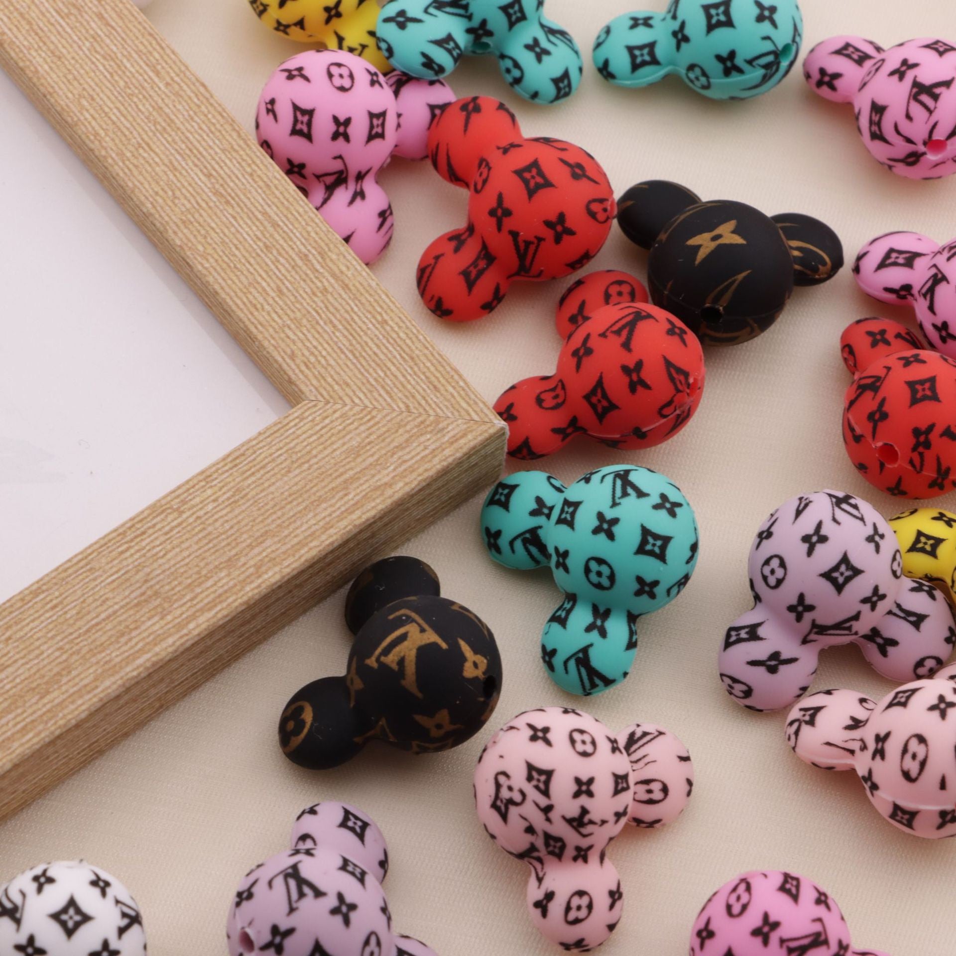 FS1447-About 21mm Mickey Head Printed Silicone Beads
