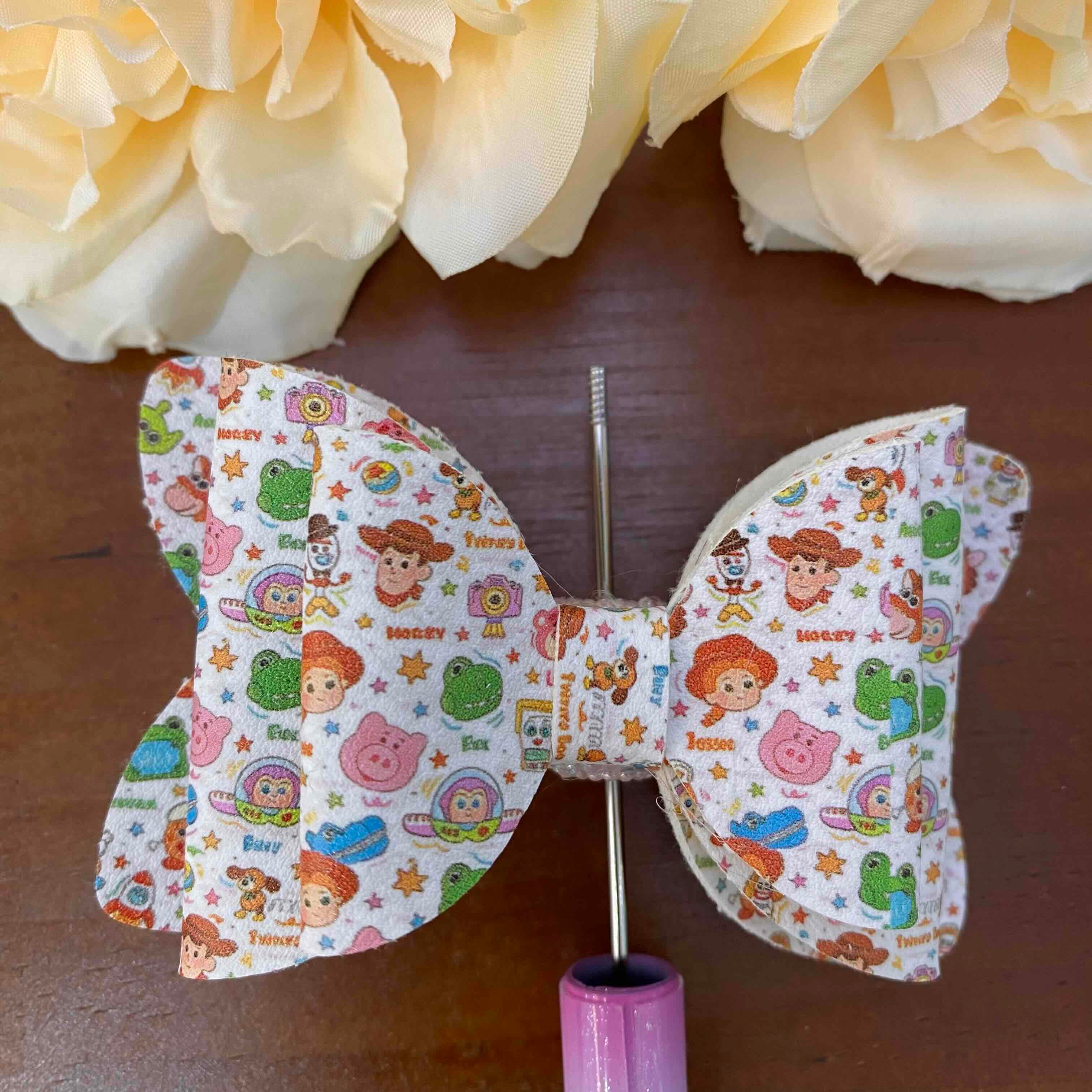 FS20624-Toy Story Sugar Bow Beads