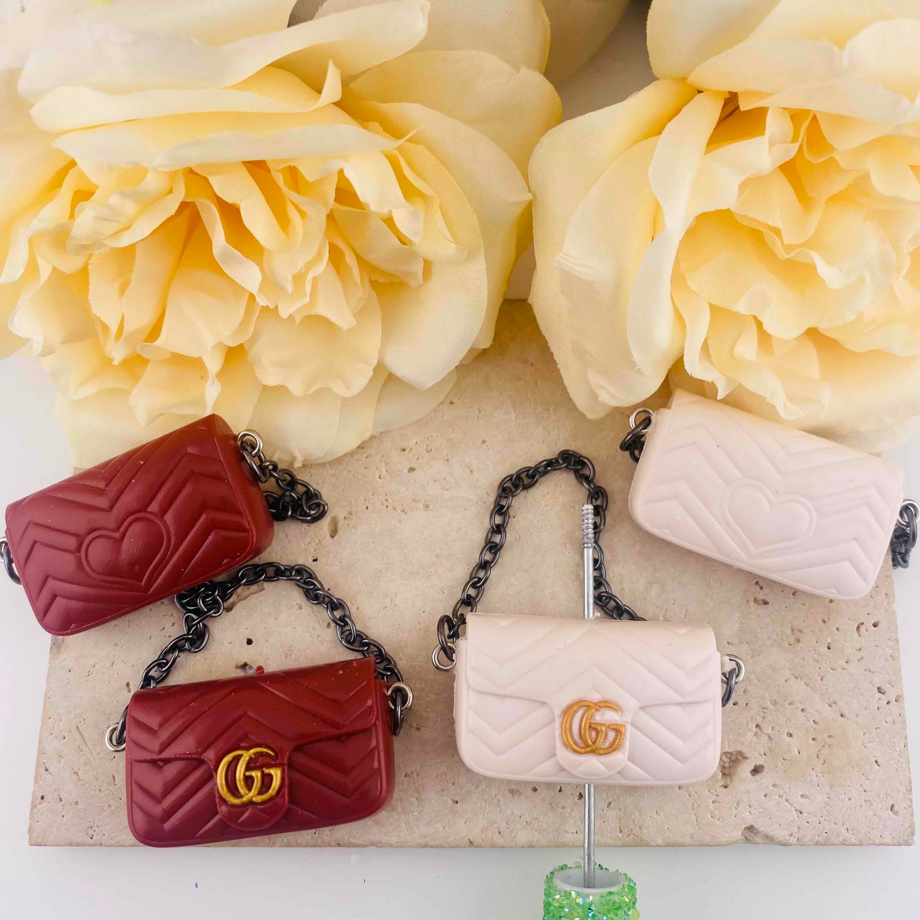 FS3420- About 23*36mm GG Chain Handbag Silicone Beads