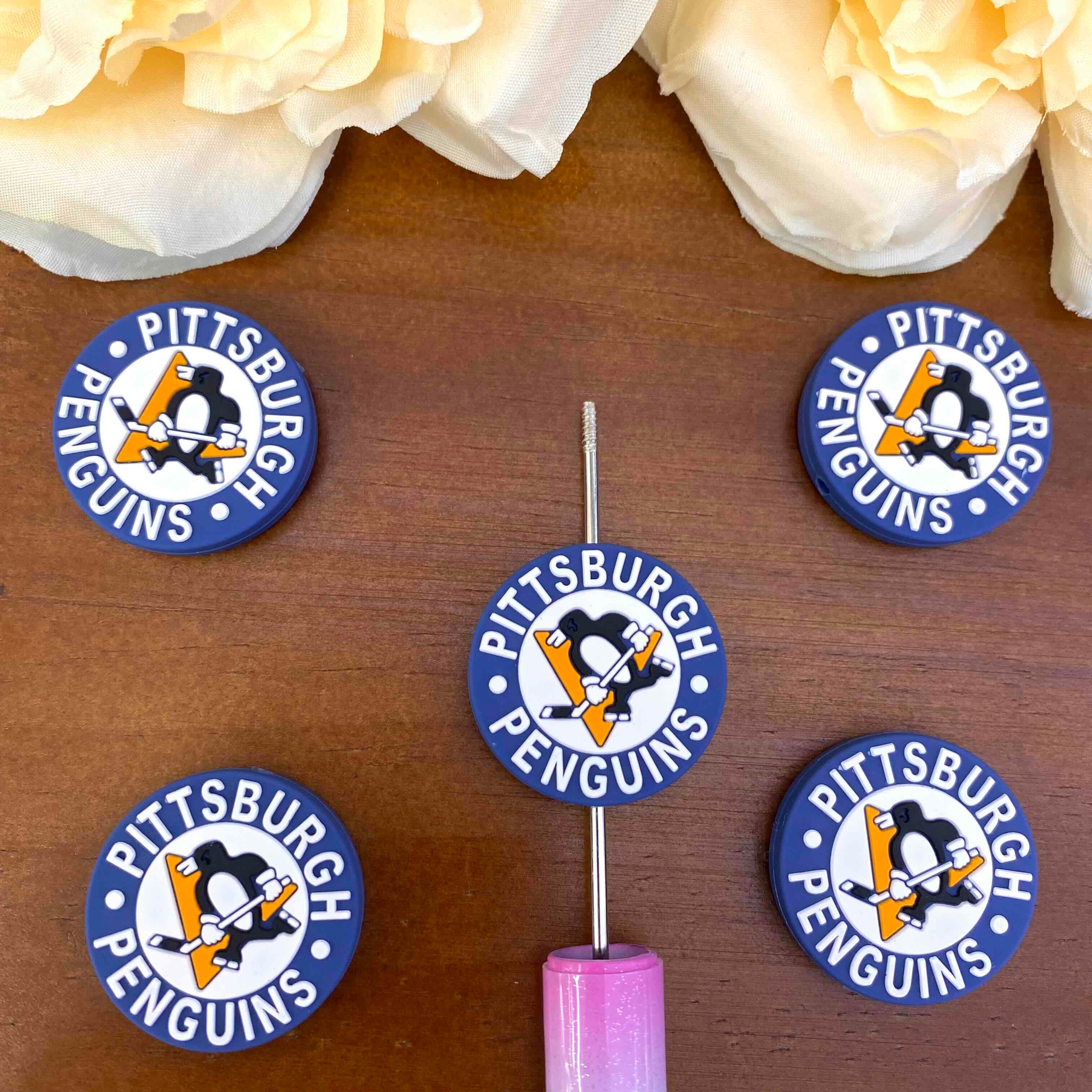 FS20596-Pittsburgh Penguins Flat Silicone Focal Beads