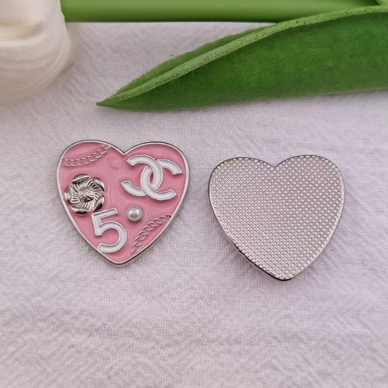 FS4148- 25×24Mm CC  Heart-Shaped Pearl Alloy Patche Zoe's DIY Shop