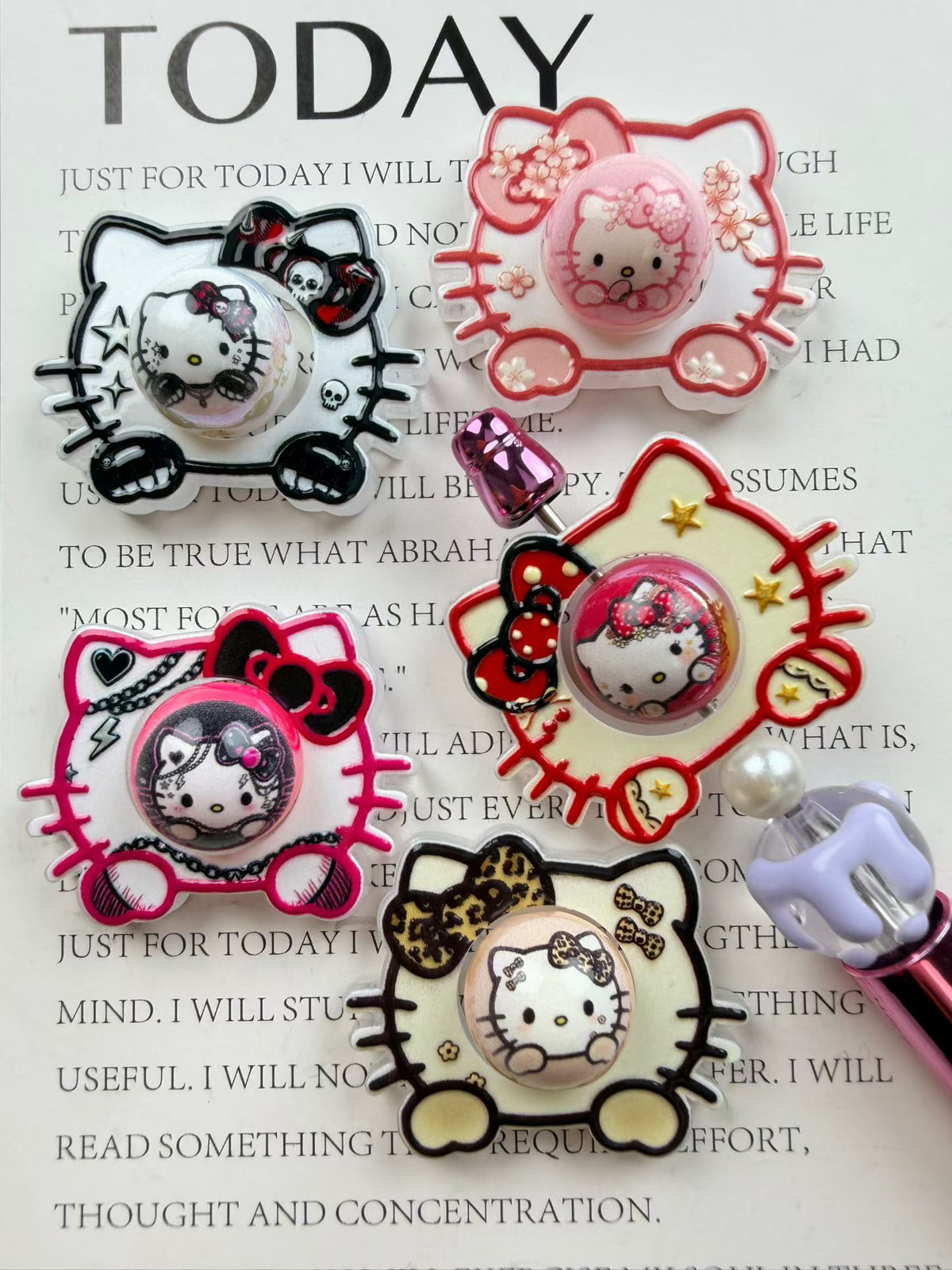 Multi-Colored Cat Outline Rotatable Acrylic Beads,Random Mix