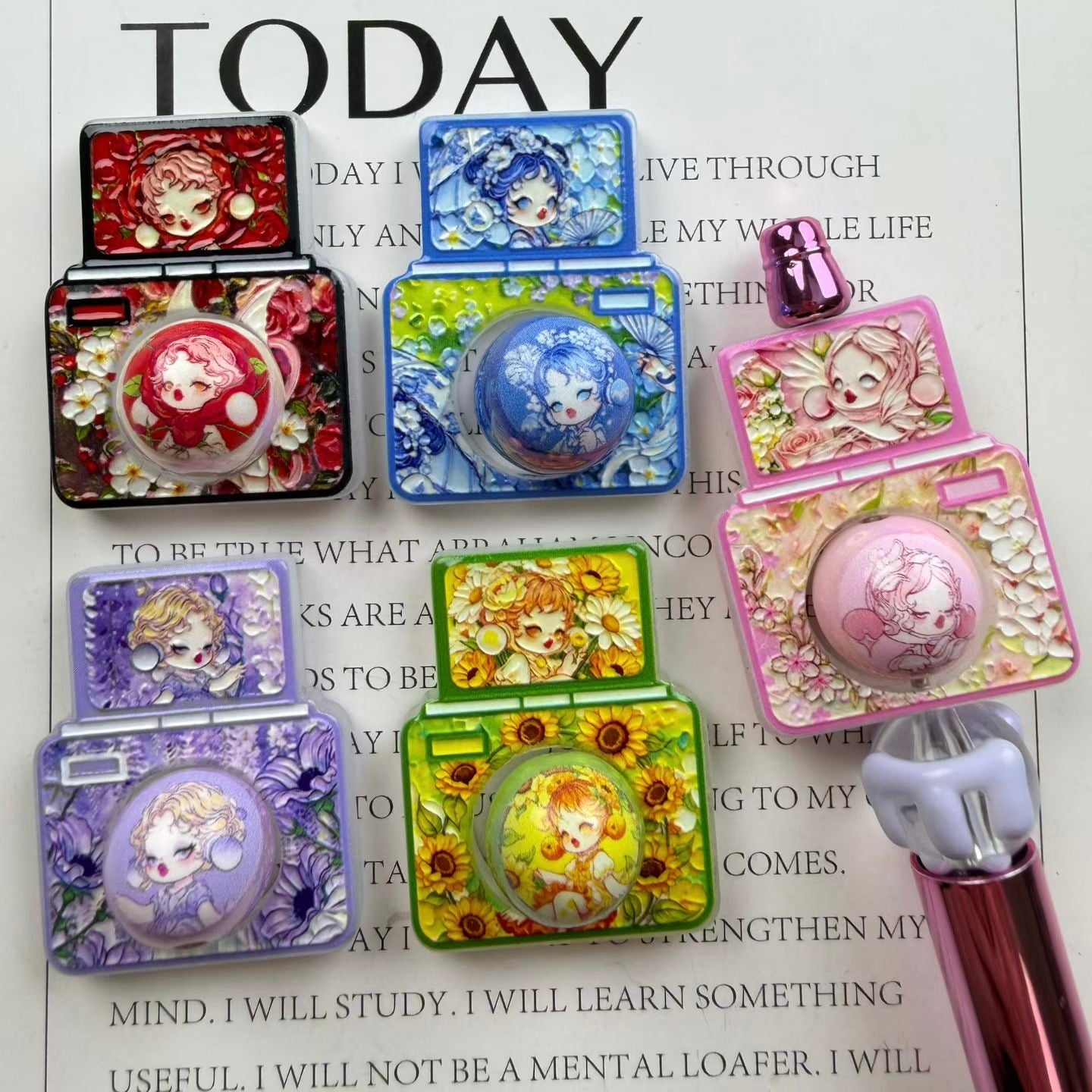 Camera‑Shaped Rotatable Acrylic Beads With Retro Doll & Flower Pattern,Random Mix