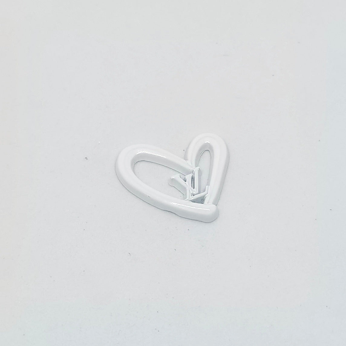 FS4146-About 25*25mm Heart Metal Patch As Picture Shows