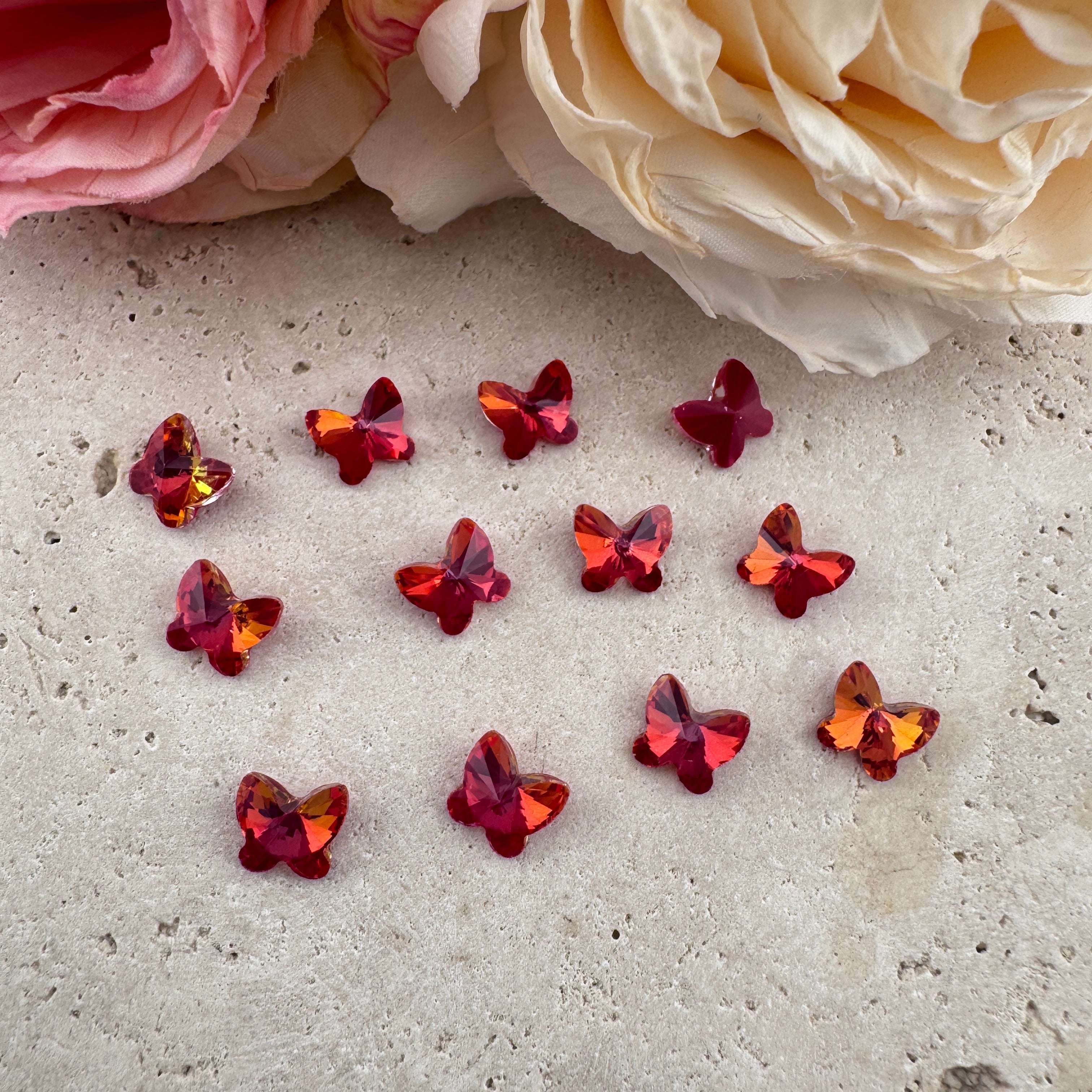 FS19216-About 7×8mm Butterfly Crystal Glass Nail Charms