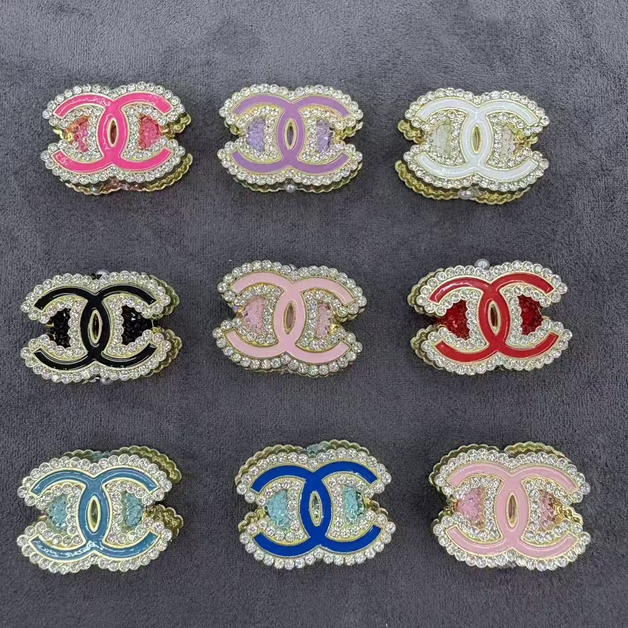 Multi‑color Silver‑Tone Or Gold‑Tone Scalloped‑Edge Interlocking‑C Rhinestone Metal Sugar Beads