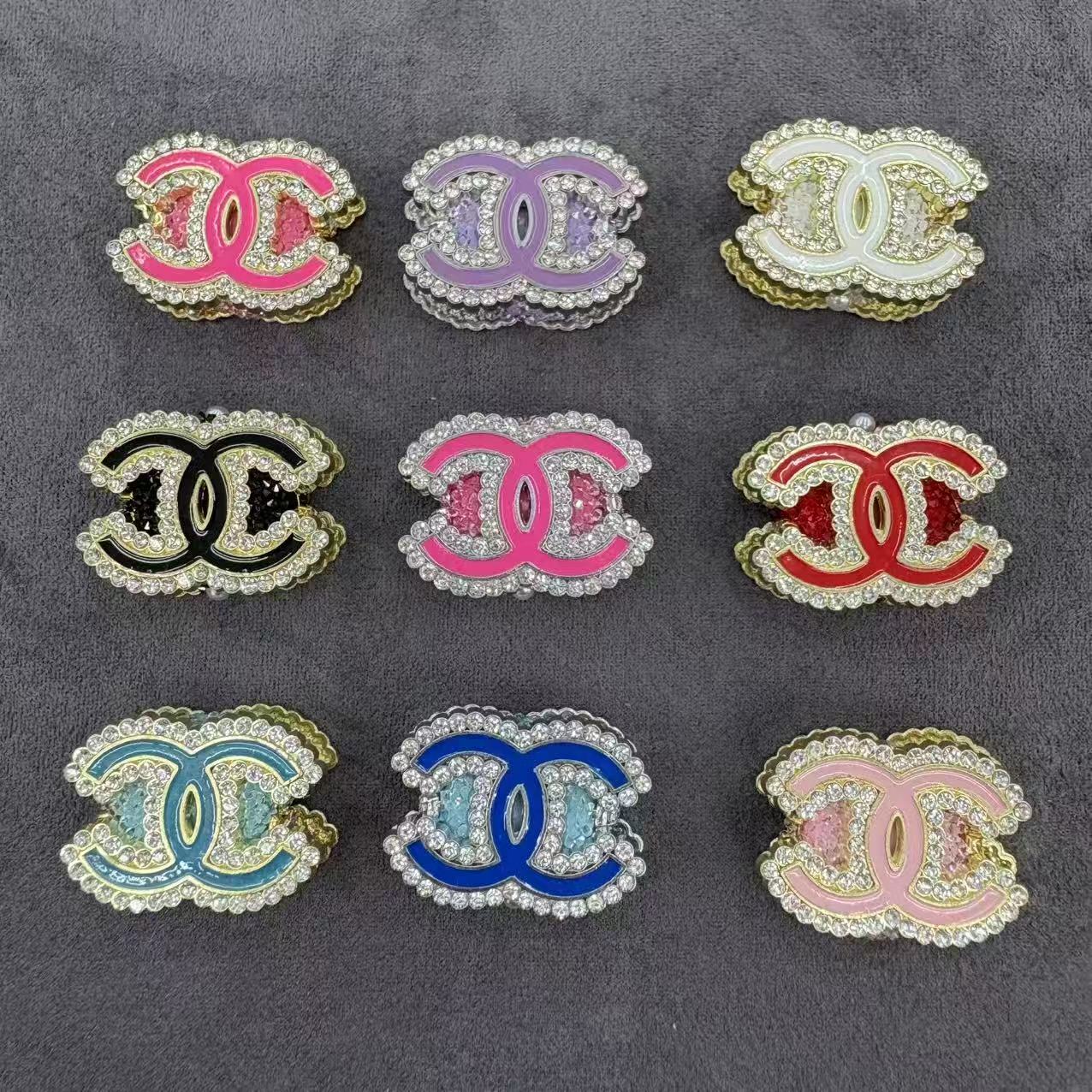 Multi‑color Silver‑Tone Or Gold‑Tone Scalloped‑Edge Interlocking‑C Rhinestone Metal Sugar Beads