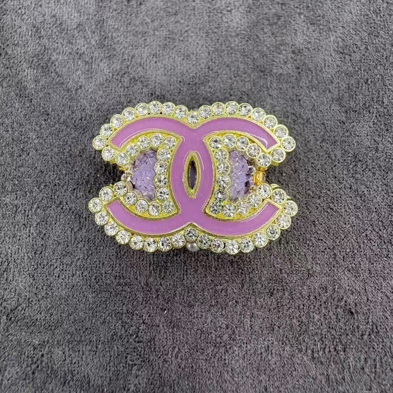 Multi‑color Silver‑Tone Or Gold‑Tone Scalloped‑Edge Interlocking‑C Rhinestone Metal Sugar Beads