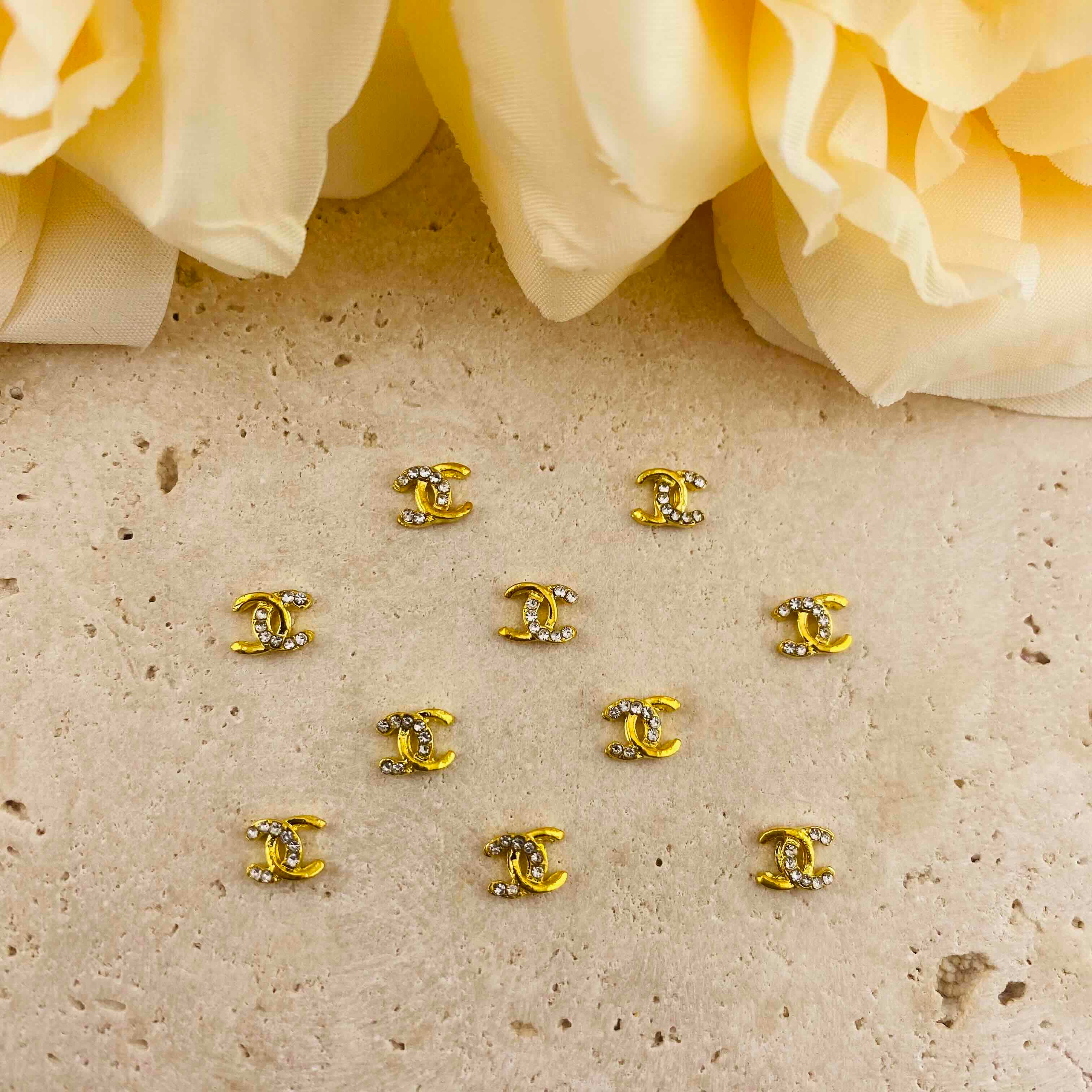 FS4787-  6mm CC Metal Nail Charms