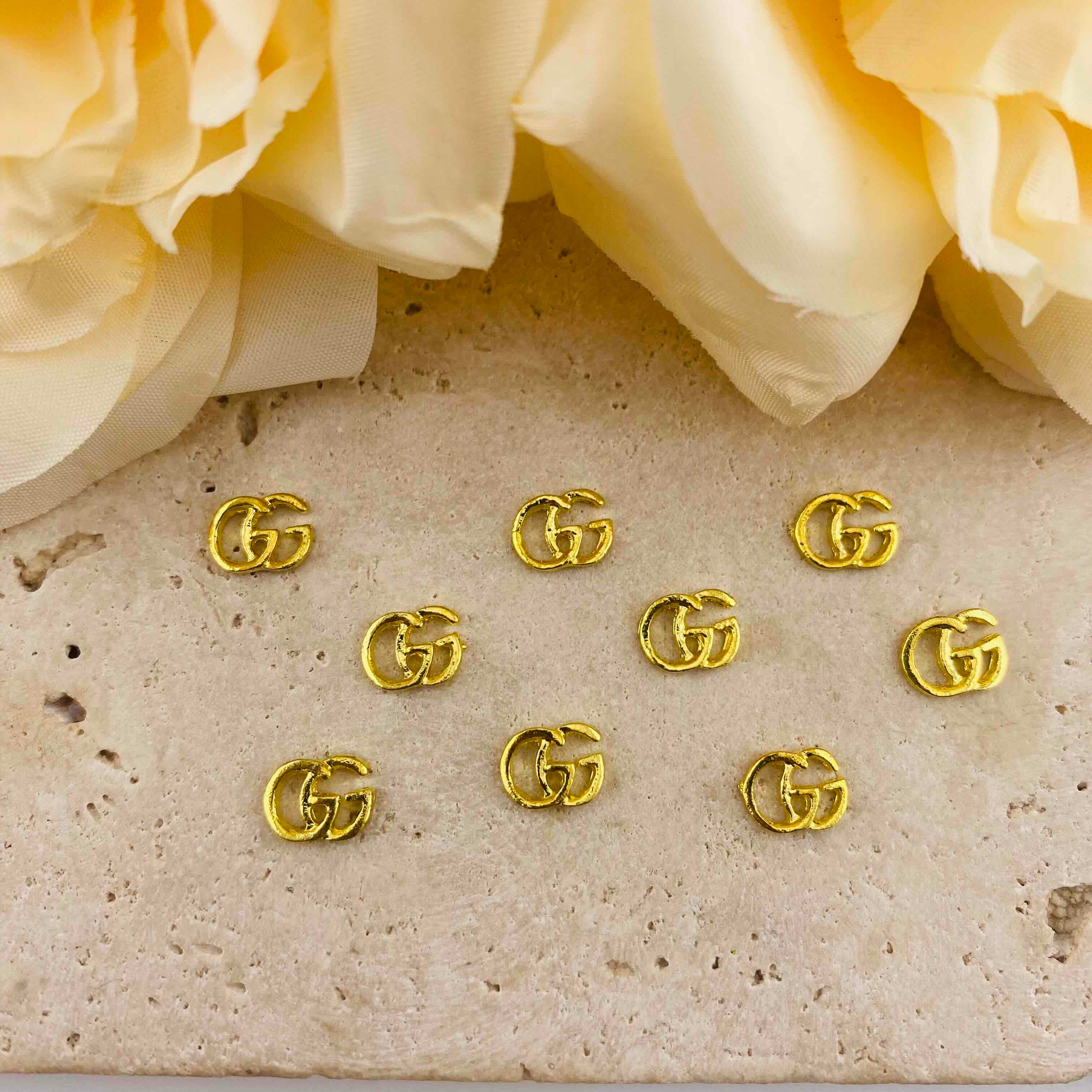FS4712-  9mmGG Metal Nail Charms