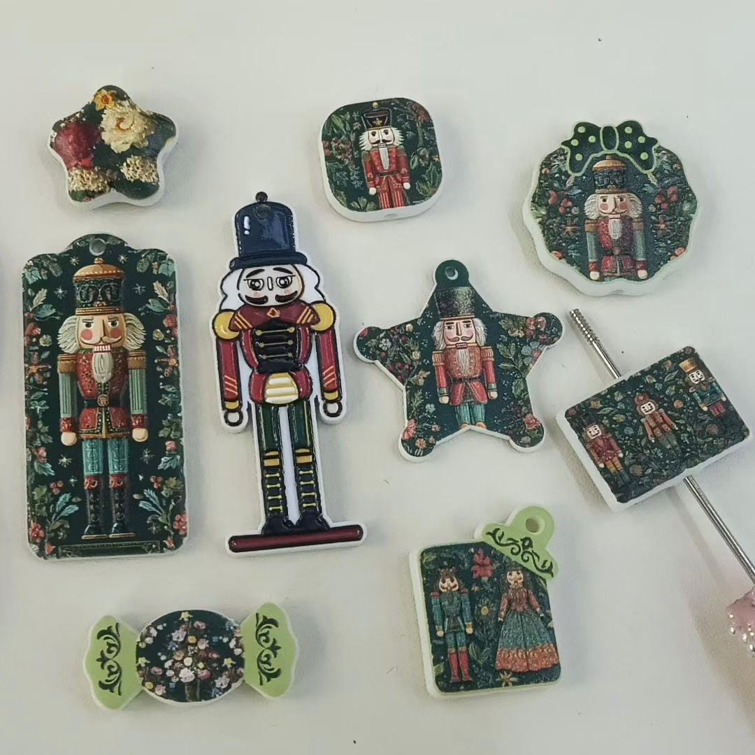 Vintage Wooden Nutcracker Solider Toys Print Acrylic Beads and Pendants, Green Series, Random Mix