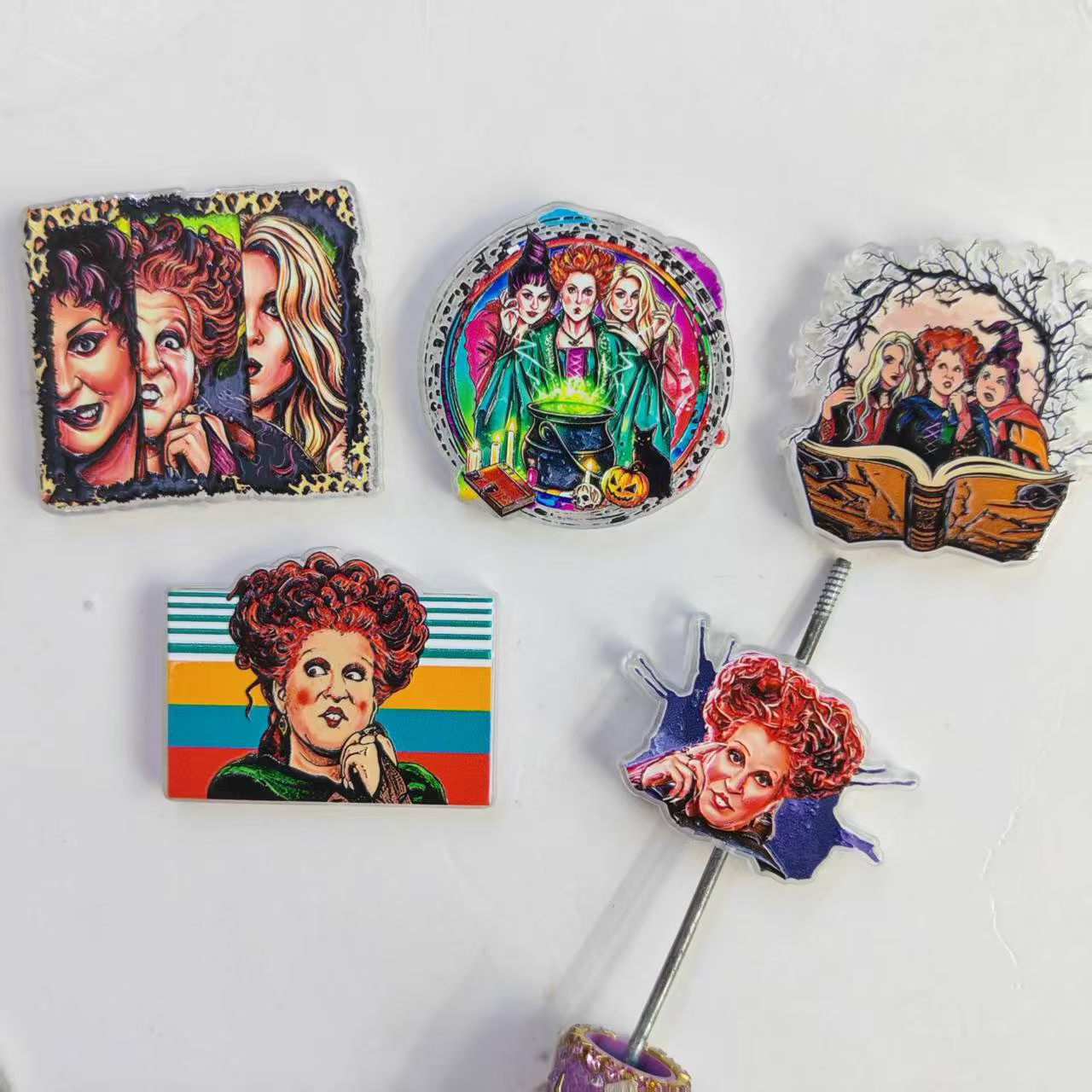 Sanderson Sisters Character Series Acrylic Focal Beads,Random Mix