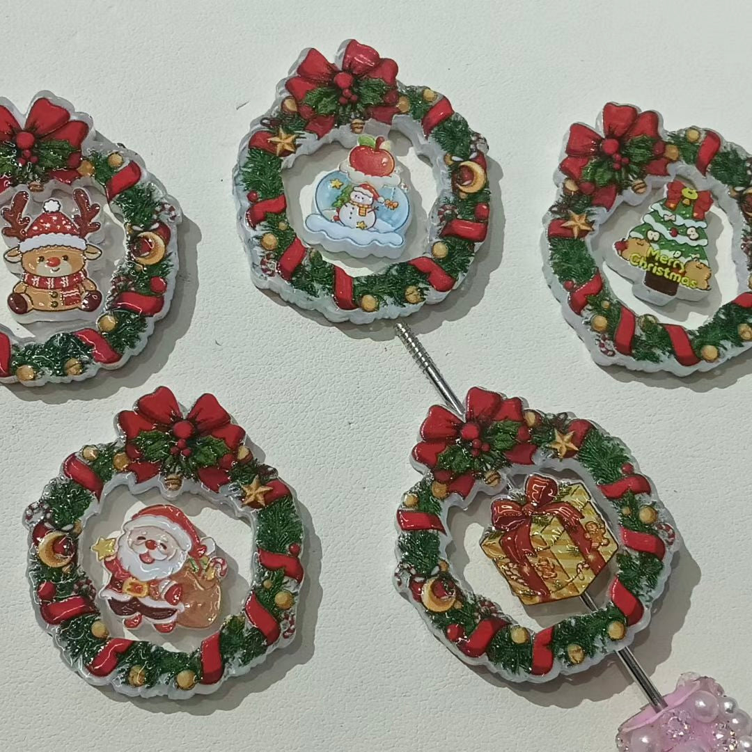 Acrylic Beads Hollowed Christmas Wreath with Reindeer Snowman Tree Santa Claus Box, Flat Round Shape, Random Mix