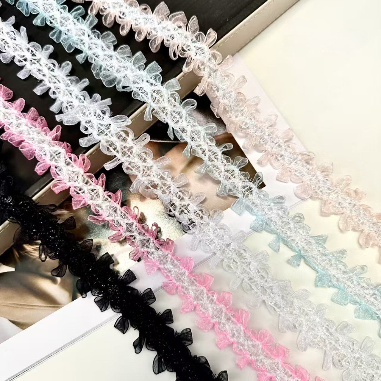 FS4943- 27mm Wide Lace Ribbon
