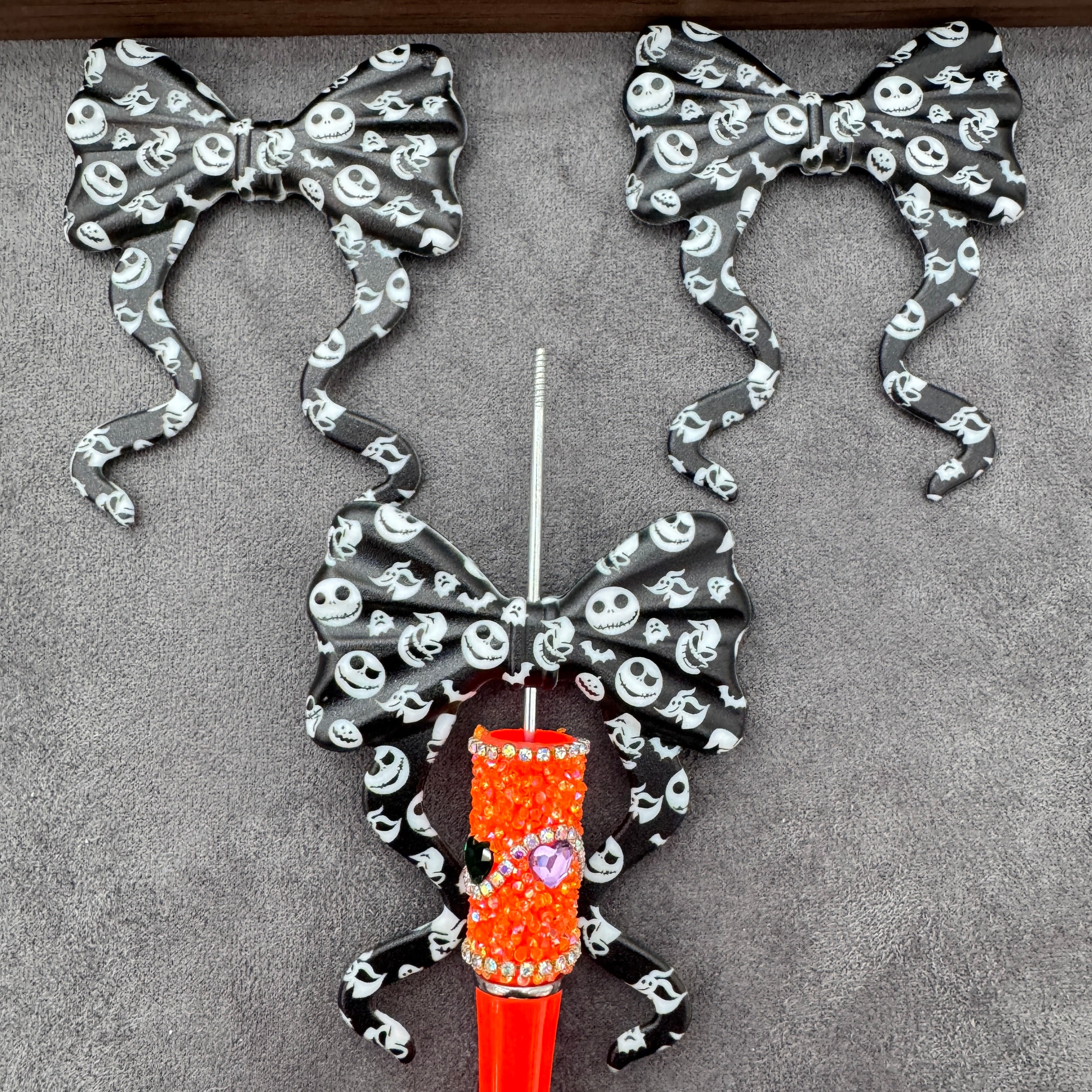 Halloween Jack Skellington Silicone Focal Beads 3D Bowtie Bowknot with Long Ribbon, Random Mix