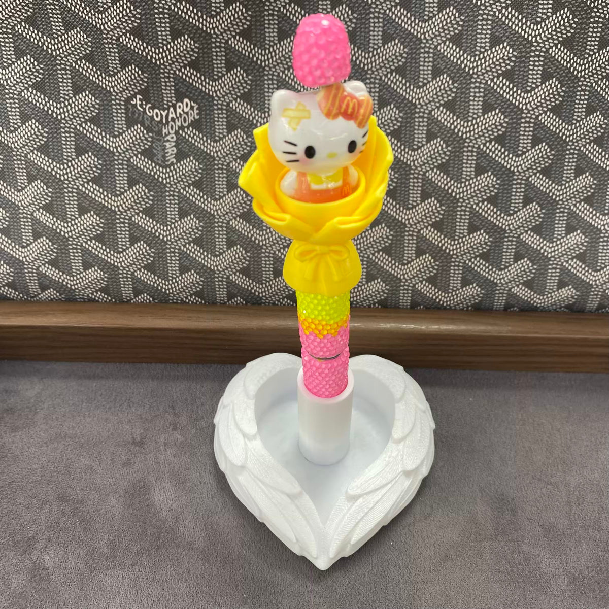 Angle Wings Heart Pen Holer