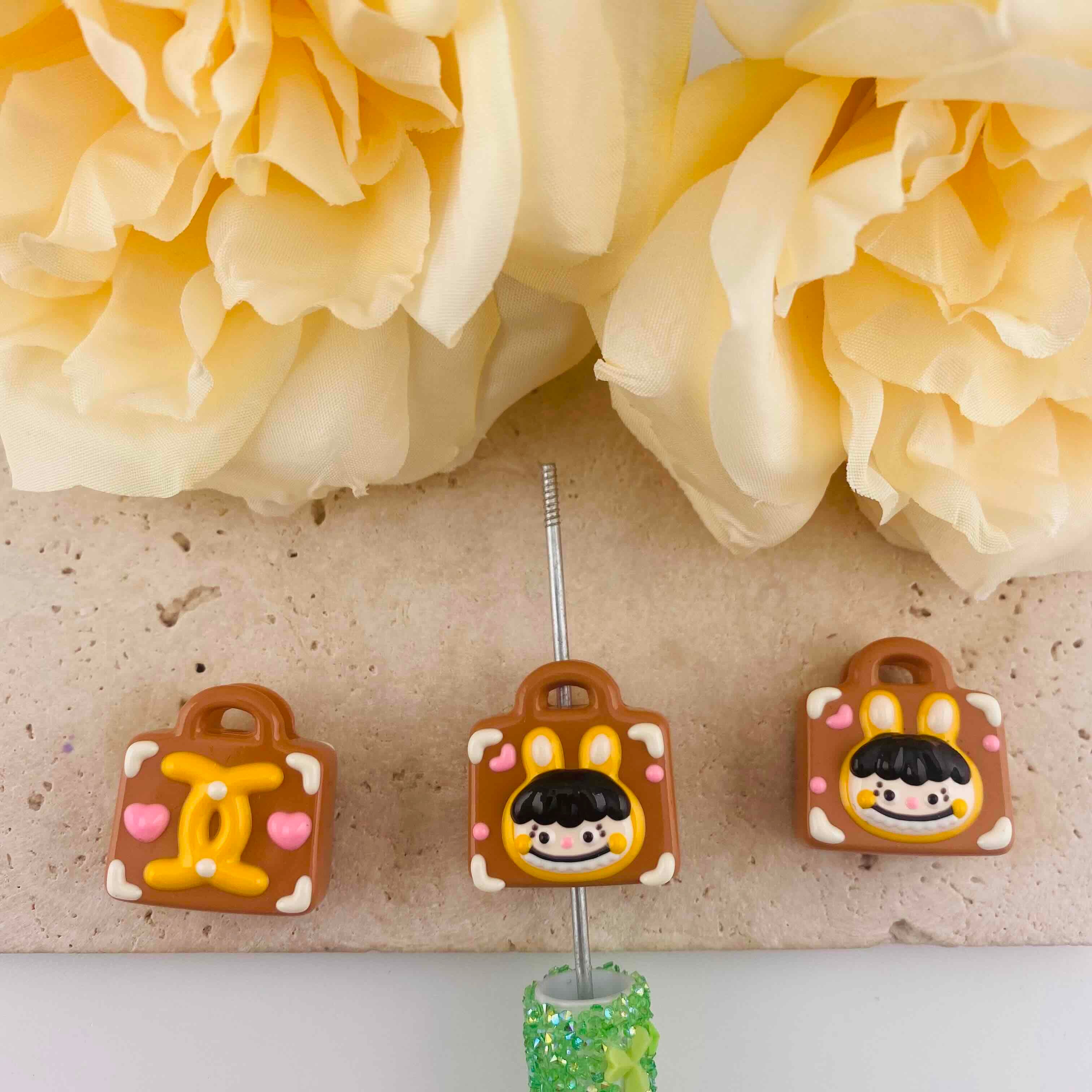 FS2460-  About 23*24mm Labubu CC Handbag Acrylic Beads