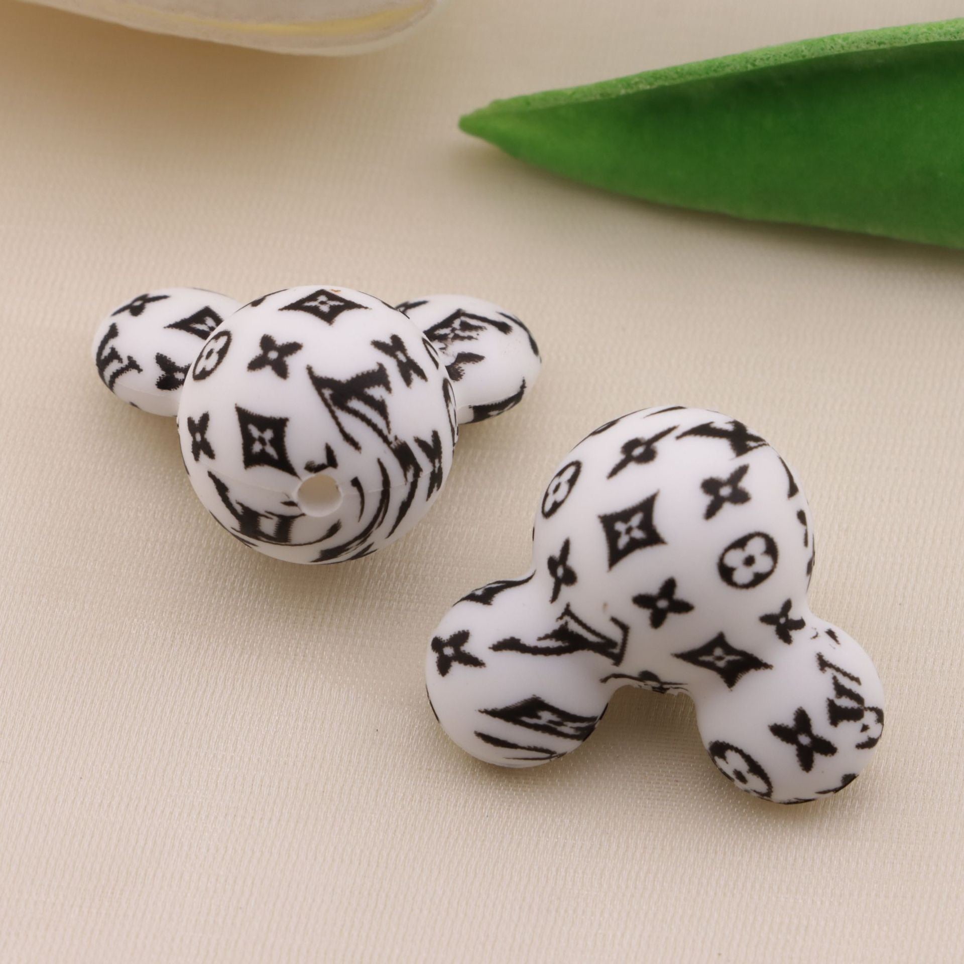 FS1447-About 21mm Mickey Head Printed Silicone Beads