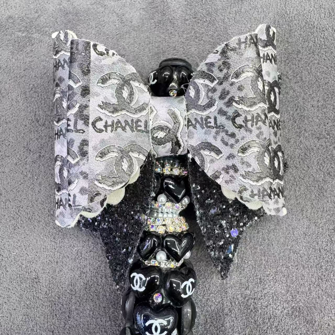 Printed with Interlocking‑C Sugar Bow Beads  As Picture Shows