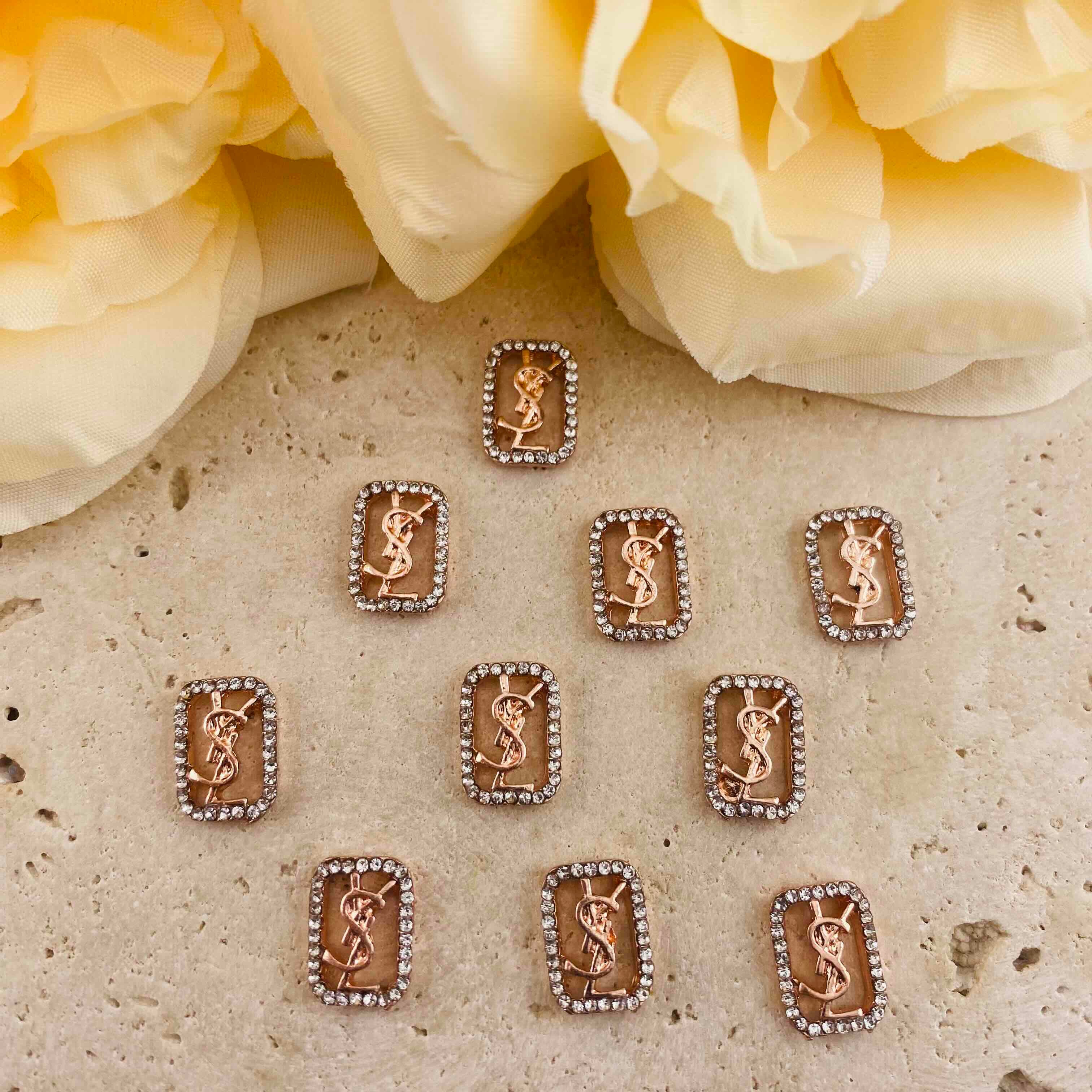 FS4749-8mm YSL Square Metal Nail Charms