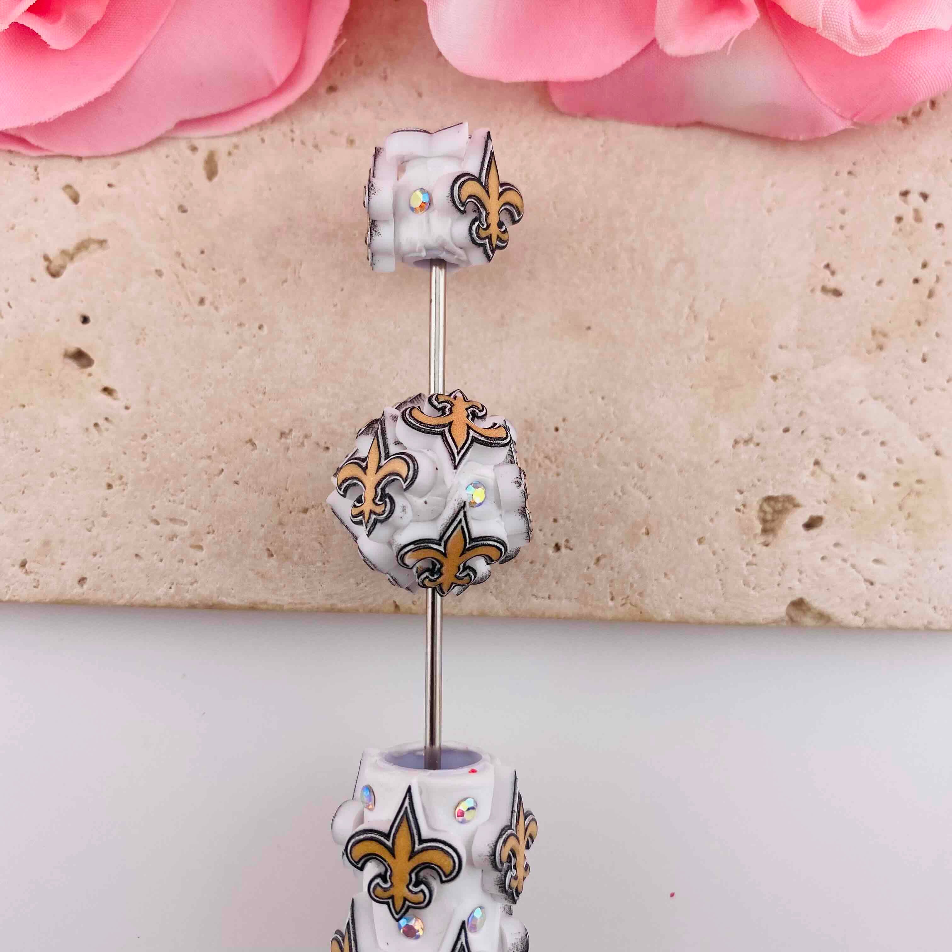 FS19856-About 18*18mm Saints Team Logo Clay Beads