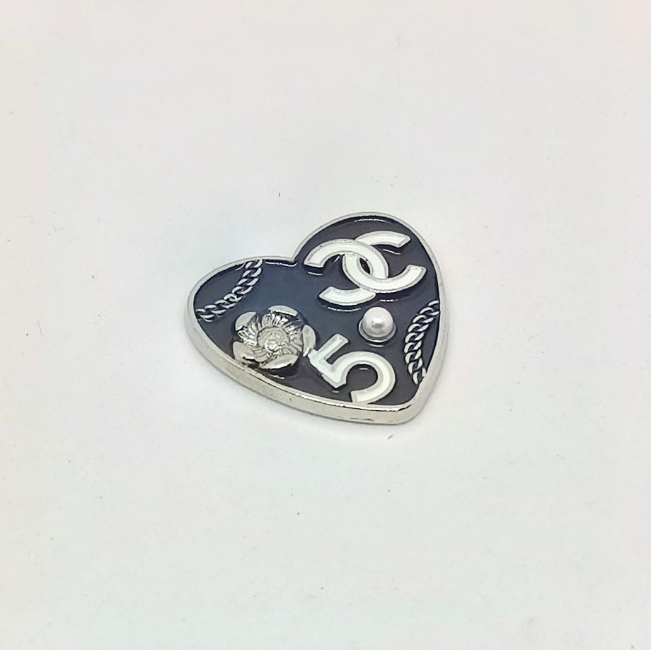 FS4148-About 24*25mm Heart Metal Patch As Picture Shows