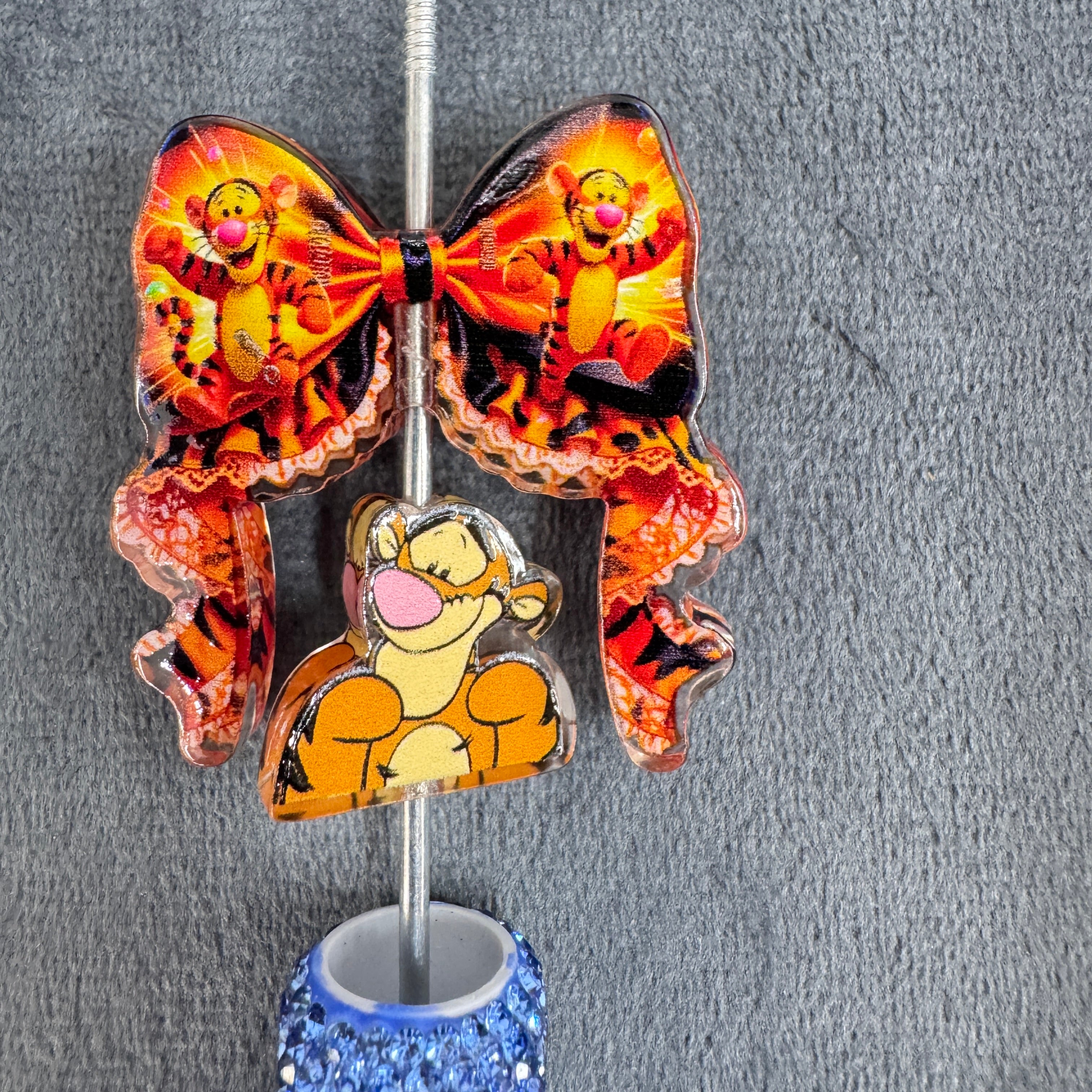 Striped Tiger Character Lace Bow Acrylic Beads Bow and Decoration