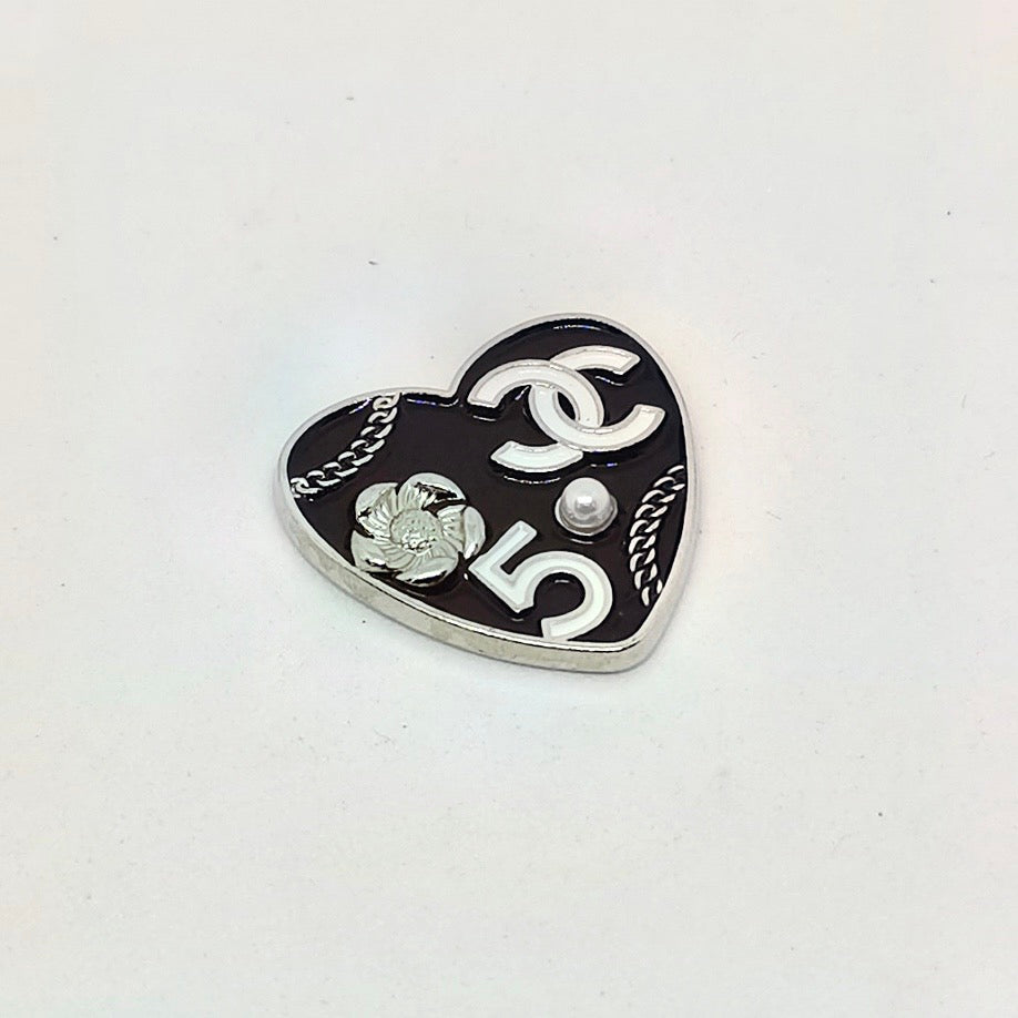 FS4148-About 24*25mm Heart Metal Patch As Picture Shows